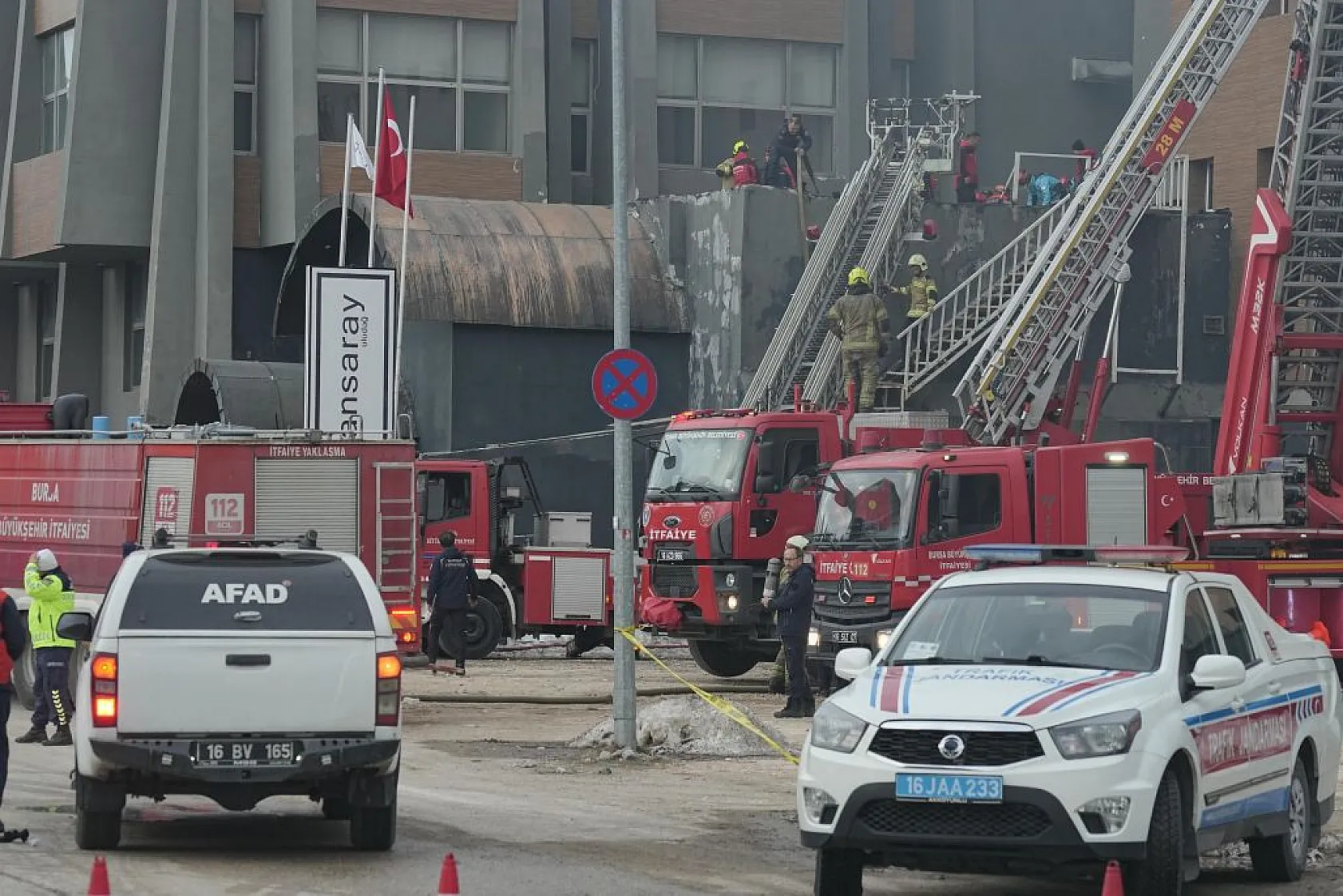 Uludağ'da otel yangını! Can kaybı var...
