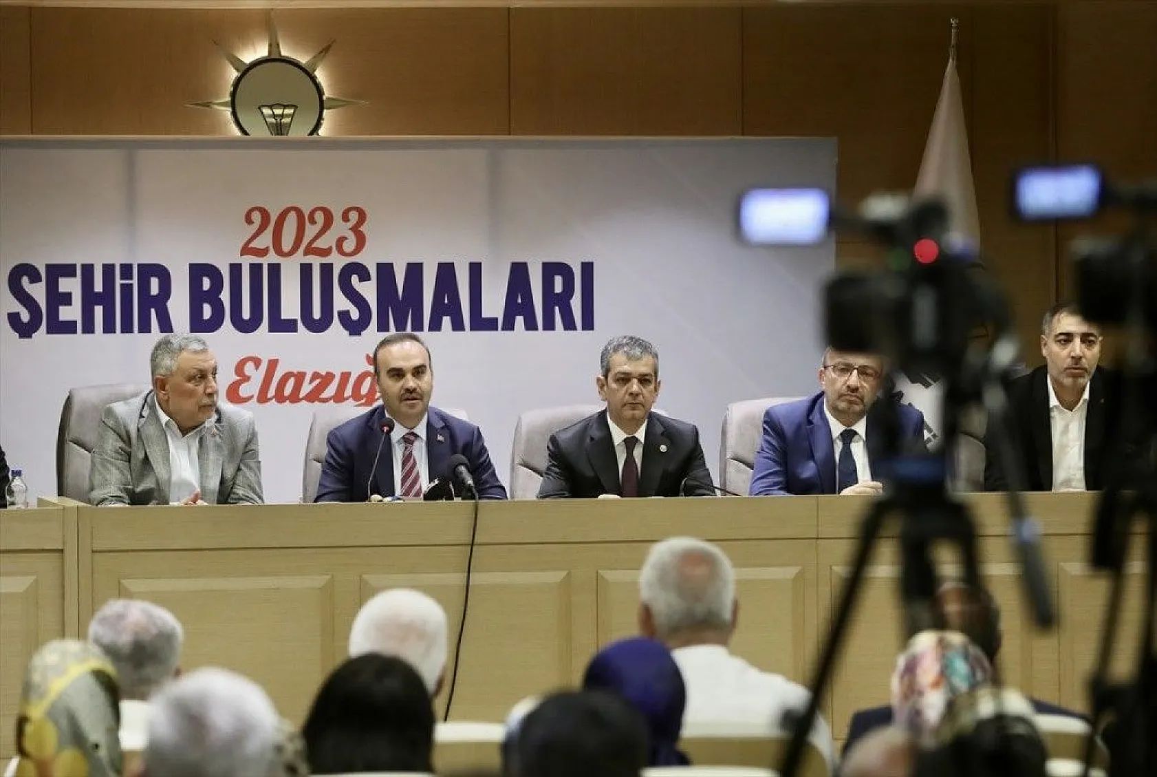 Sanayi ve Teknoloji Bakanı Kacır, Elazığ'da