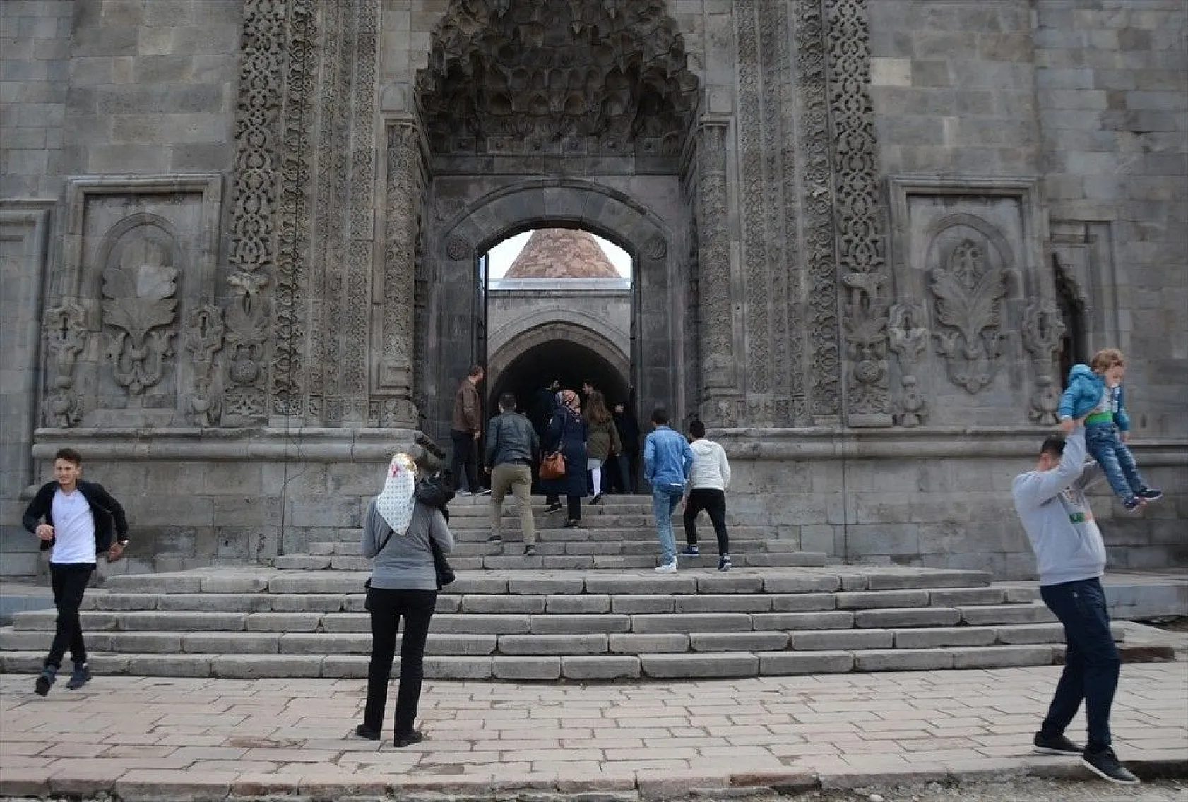 Selçuklu'nun eşsiz eserlerine ziyaretçi akını