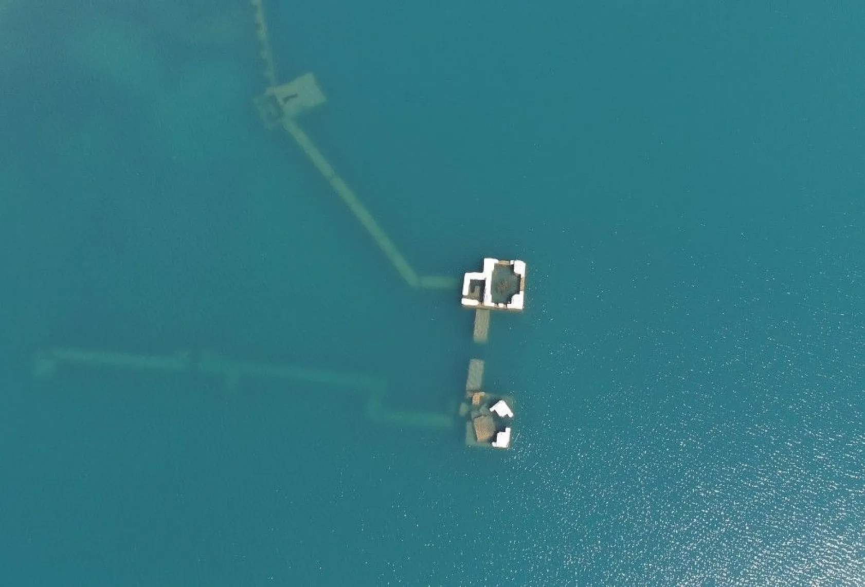 Hazar Gölü ve batık şehrin muhteşem güzelliği havadan görüntülendi