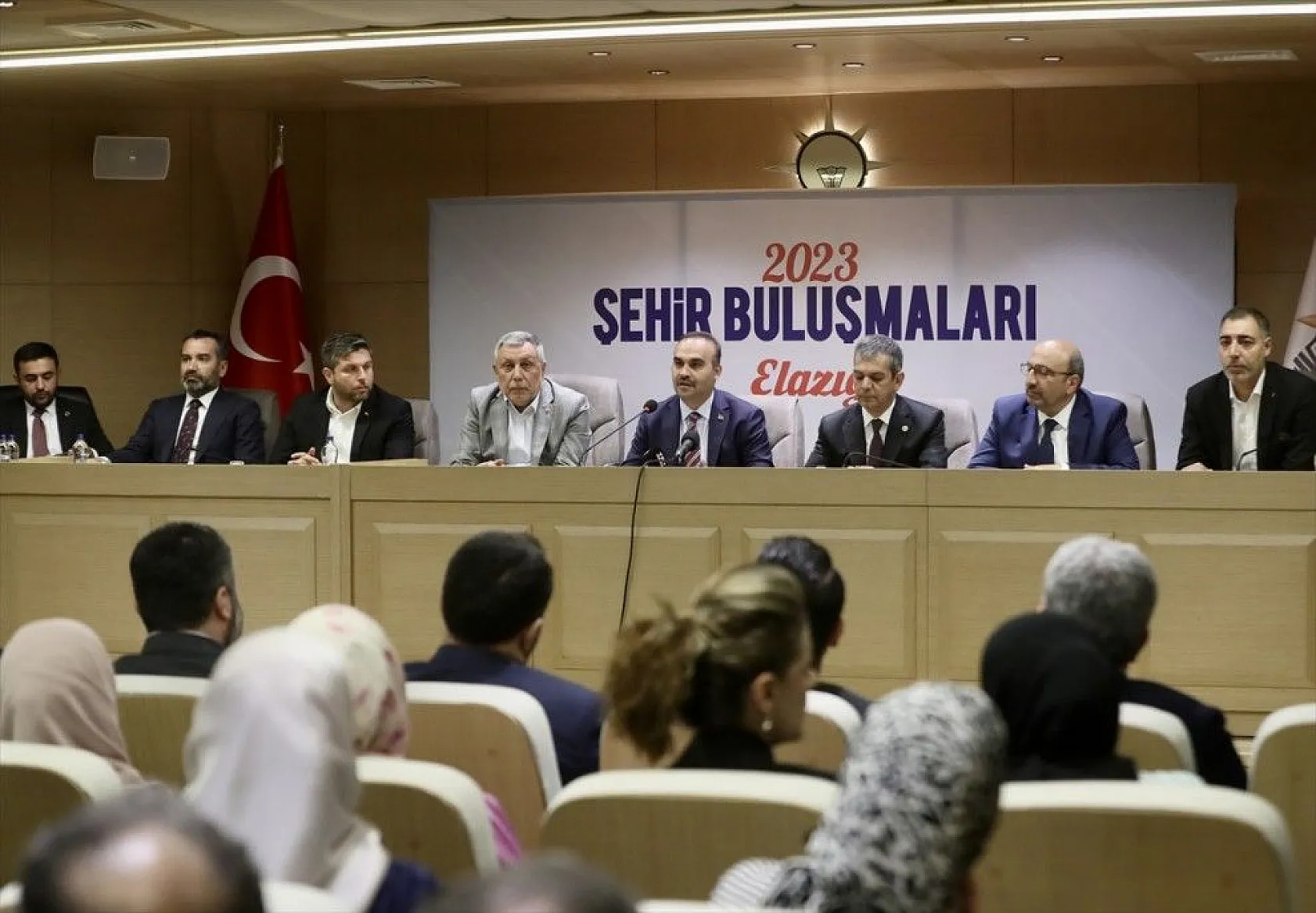 Sanayi ve Teknoloji Bakanı Kacır, Elazığ'da