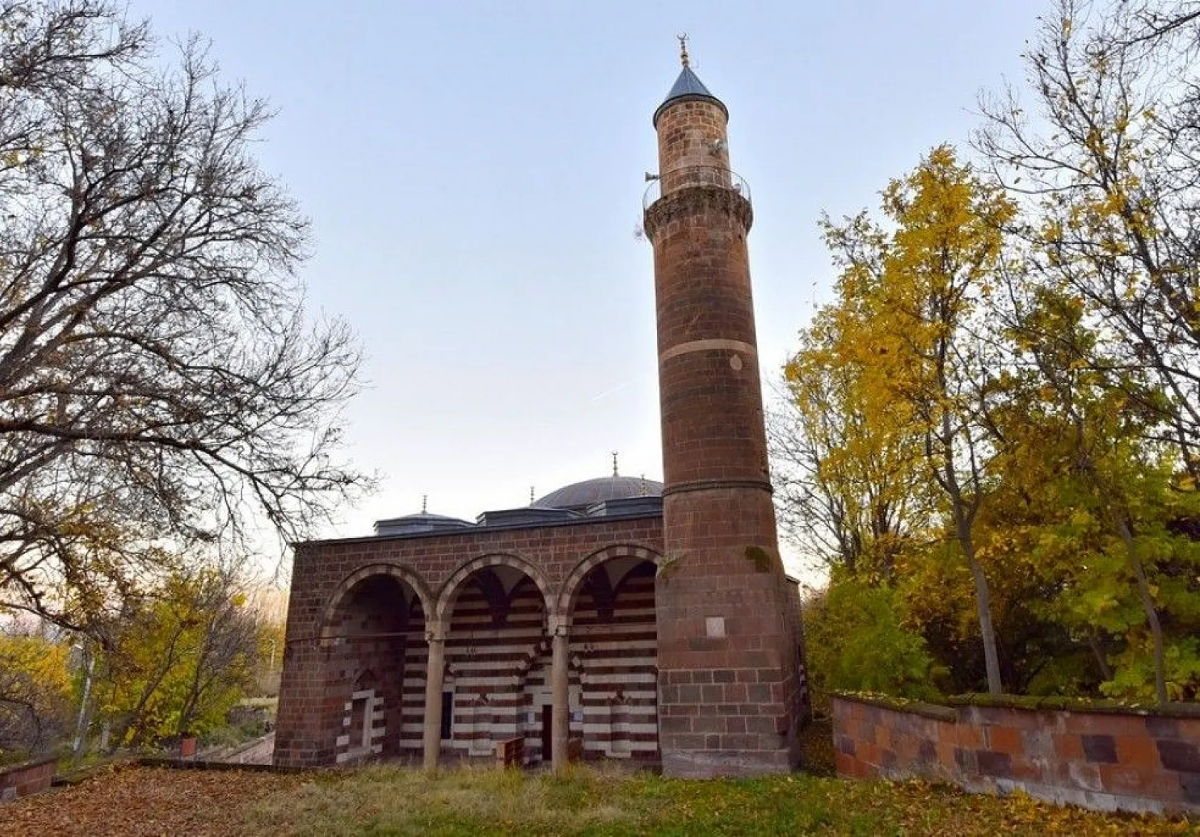 Ahlat'ta seyrine doyumsuz sonbahar manzaraları