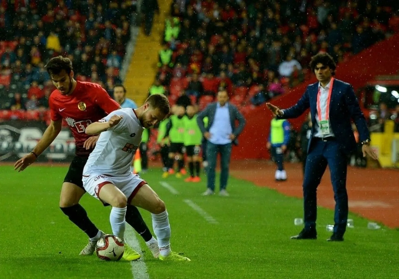 Eskişehirspor - Elazığspor maçından çok özel kareler