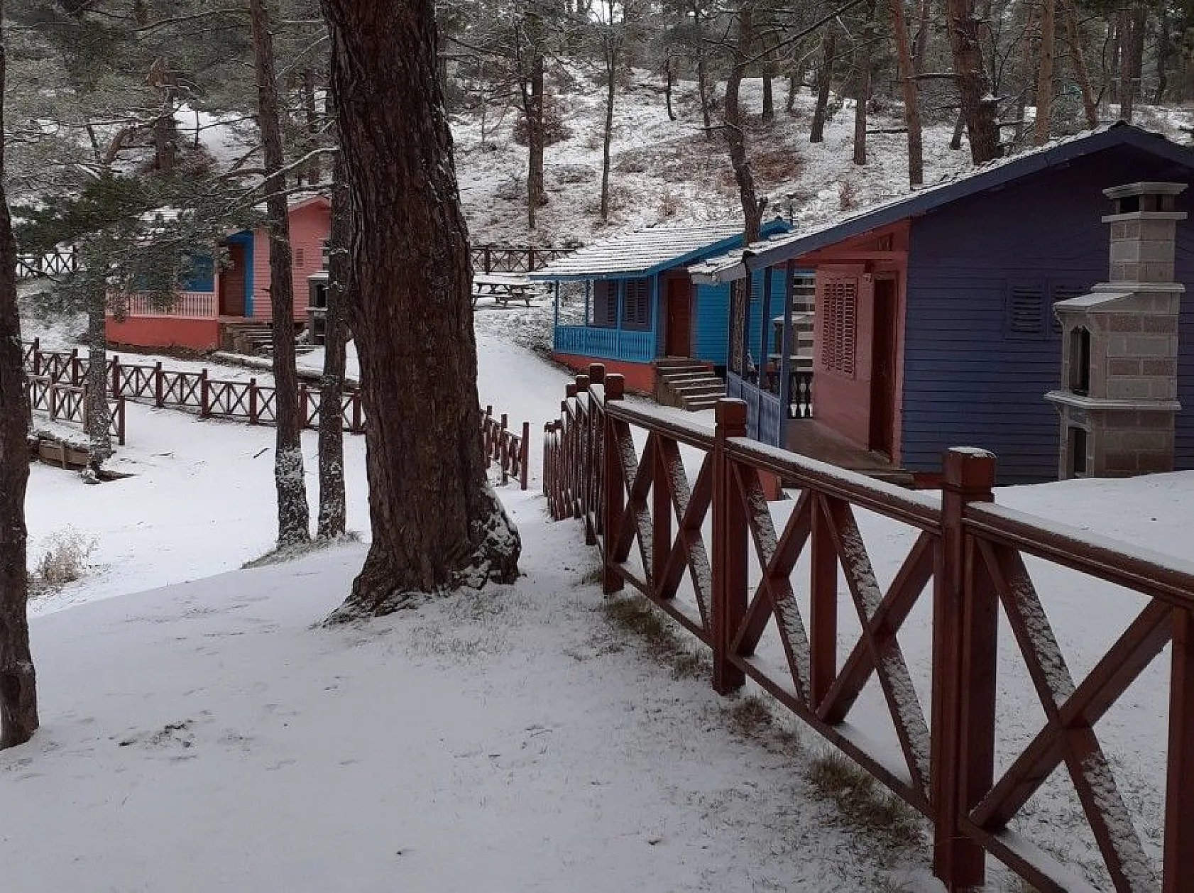 Boraboy Gölü'nde kar güzelliği