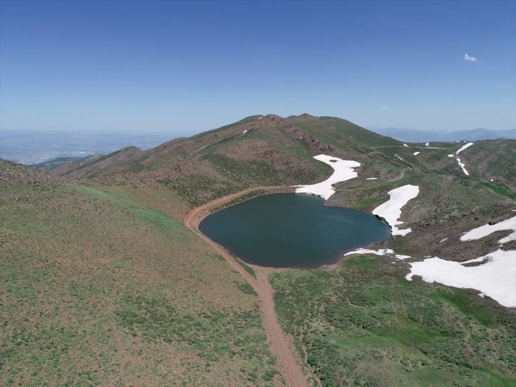 Gerendal Gölü, doğa tutkunlarını bekliyor