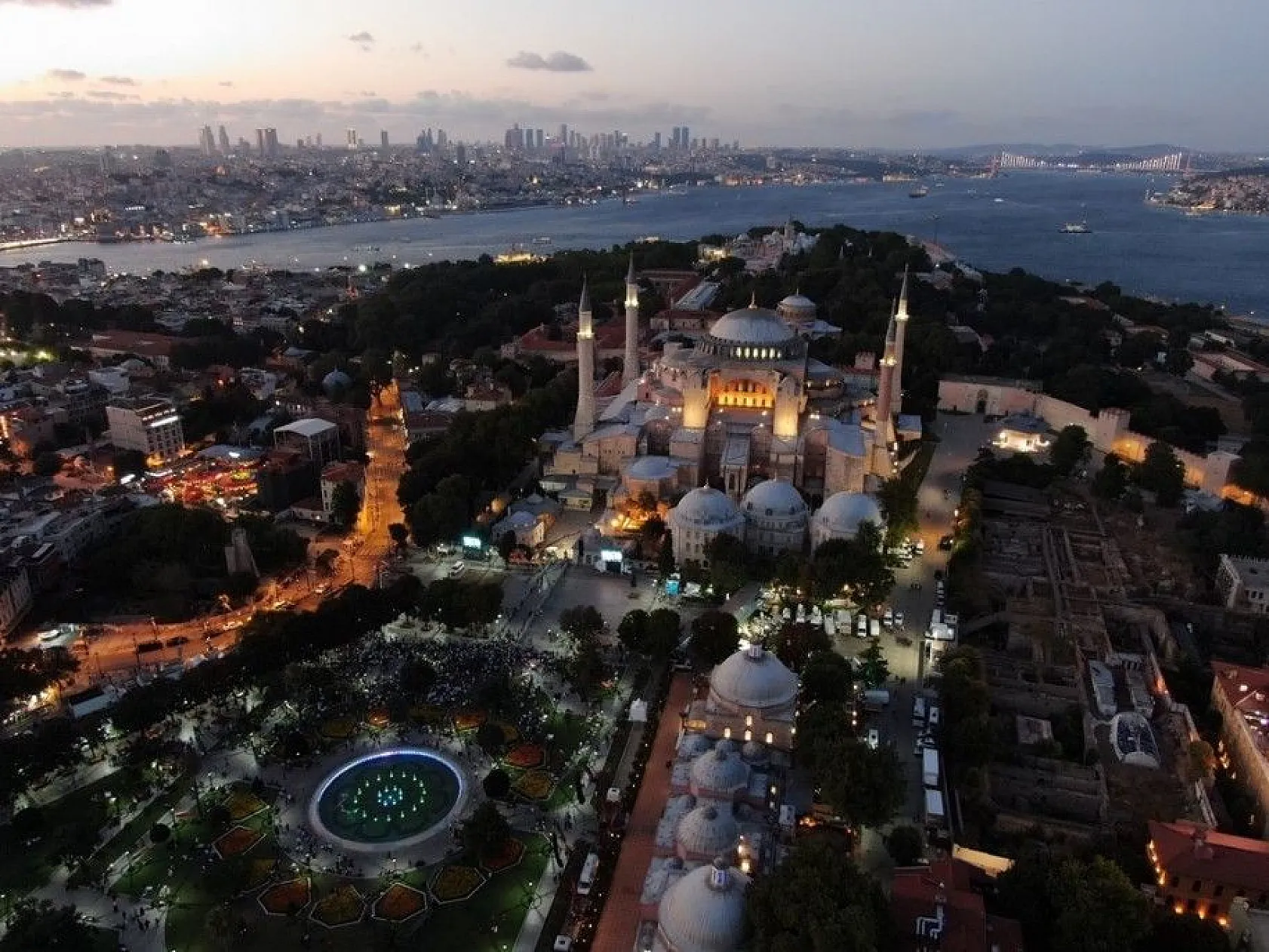 Kurban Bayramı'nın son gününde vatandaşlar Ayasofya'ya akın etti