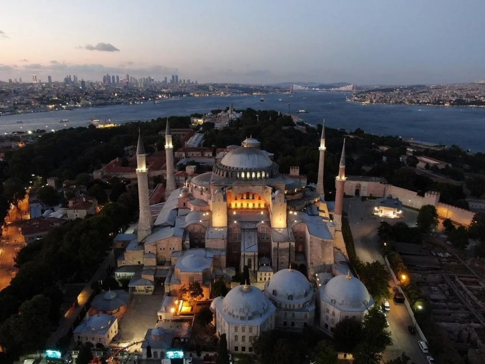 Kurban Bayramı'nın son gününde vatandaşlar Ayasofya'ya akın etti