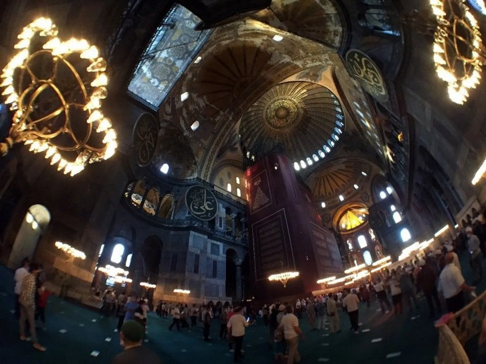 Kurban Bayramı'nın son gününde vatandaşlar Ayasofya'ya akın etti