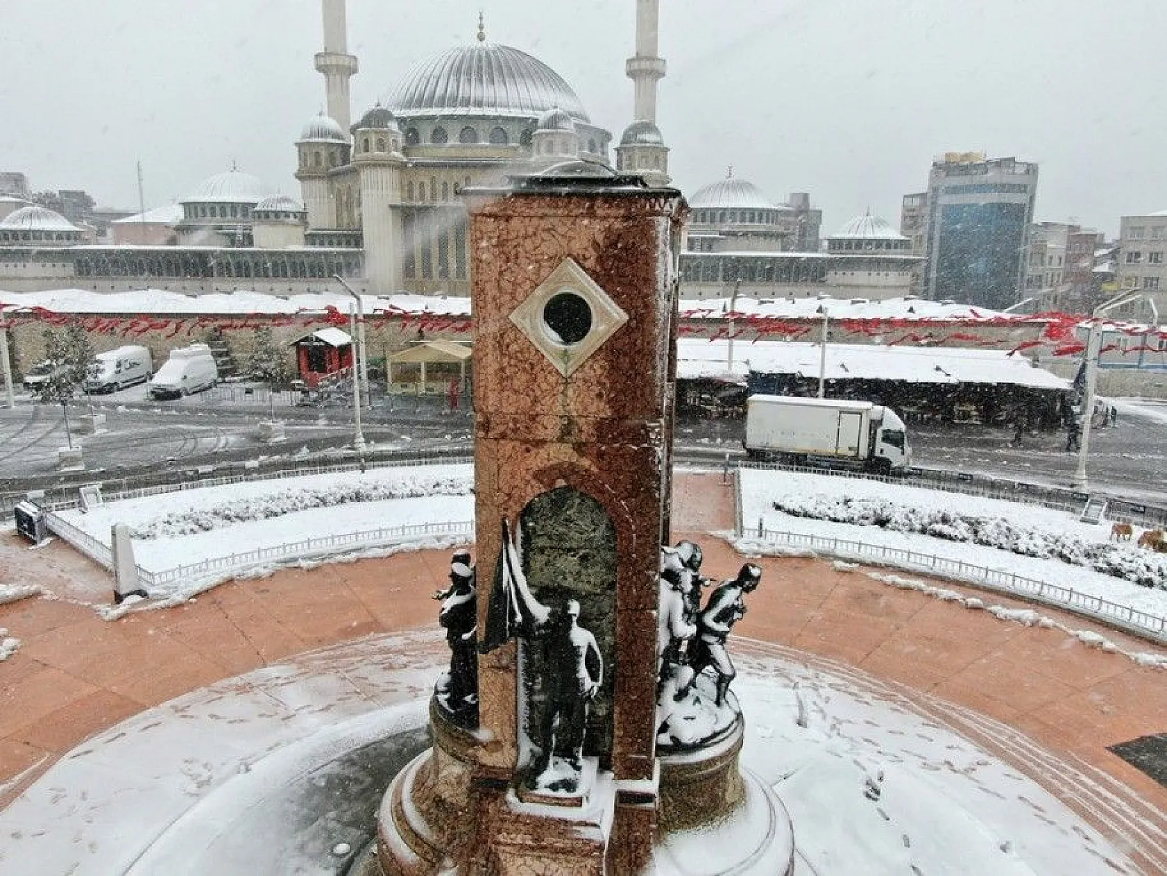 İstanbul'dan muhteşem kar manzaraları
