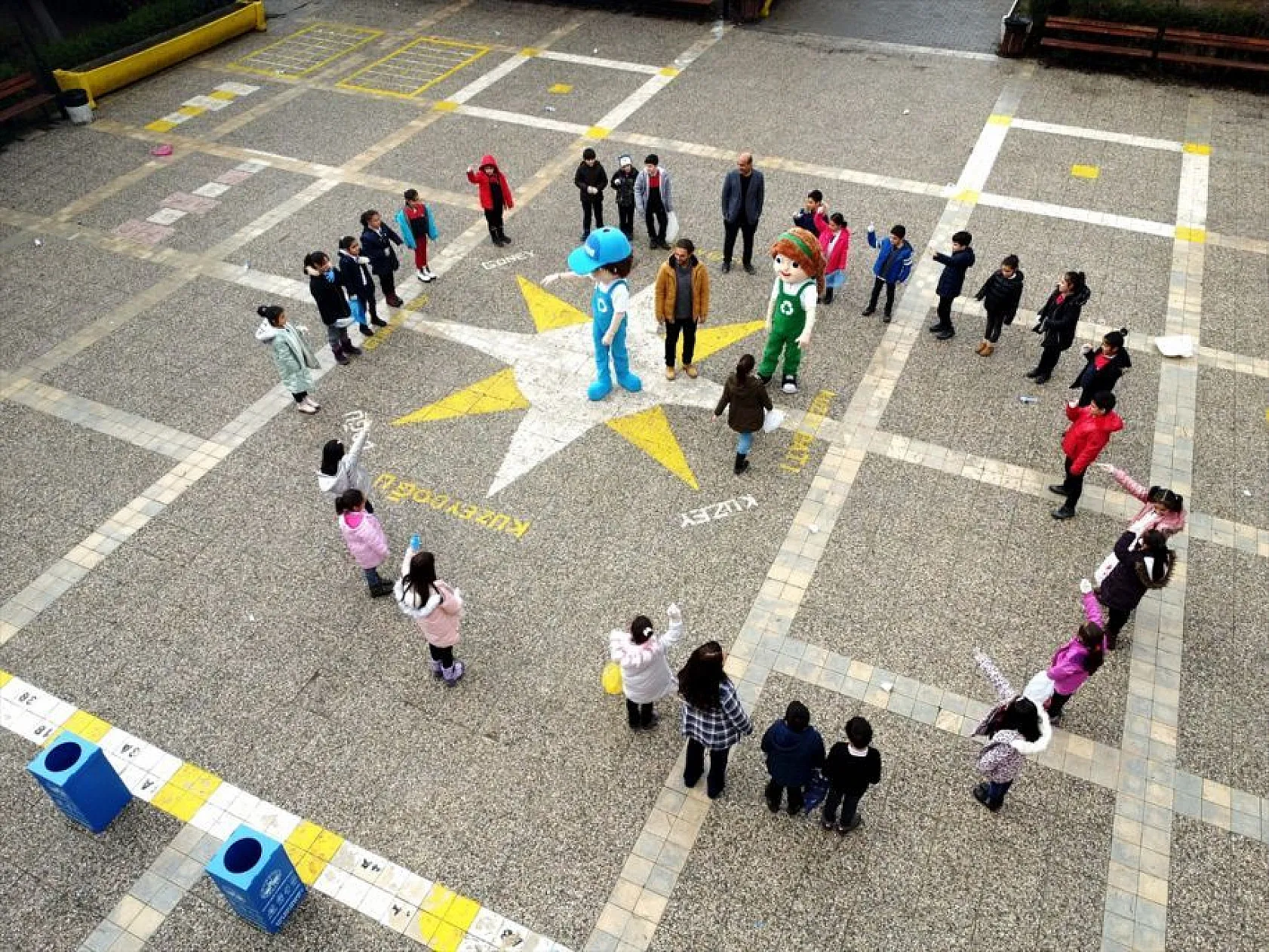 'İklim' ve 'Yağmur', öğrencilere geri dönüşüm ve çevreci bilinci aşılıyor