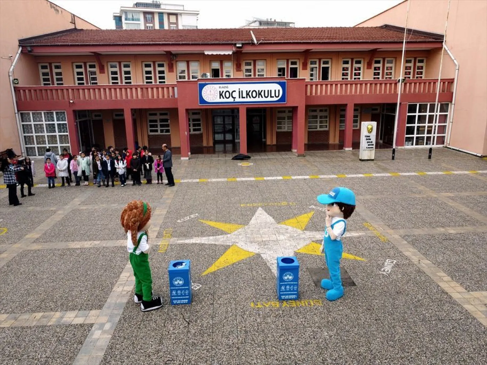 'İklim' ve 'Yağmur', öğrencilere geri dönüşüm ve çevreci bilinci aşılıyor