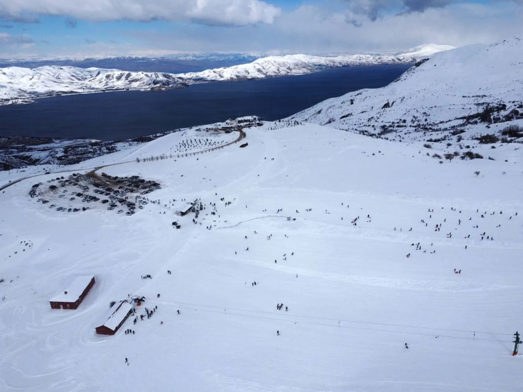 Kış turizminin gözdesi: Hazarbaba Kayak Merkezi