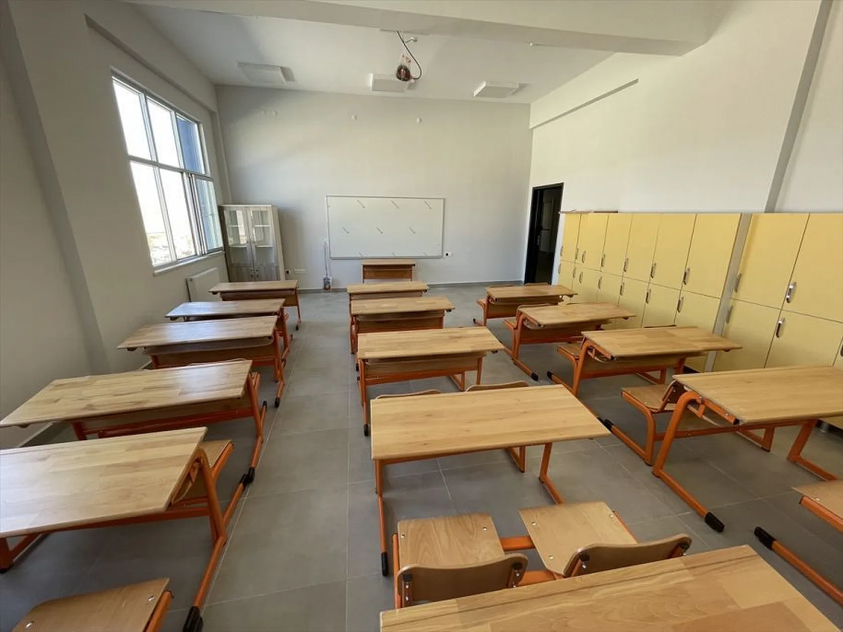 Elazığ'ın farklı noktalarında modern okullar yükseliyor