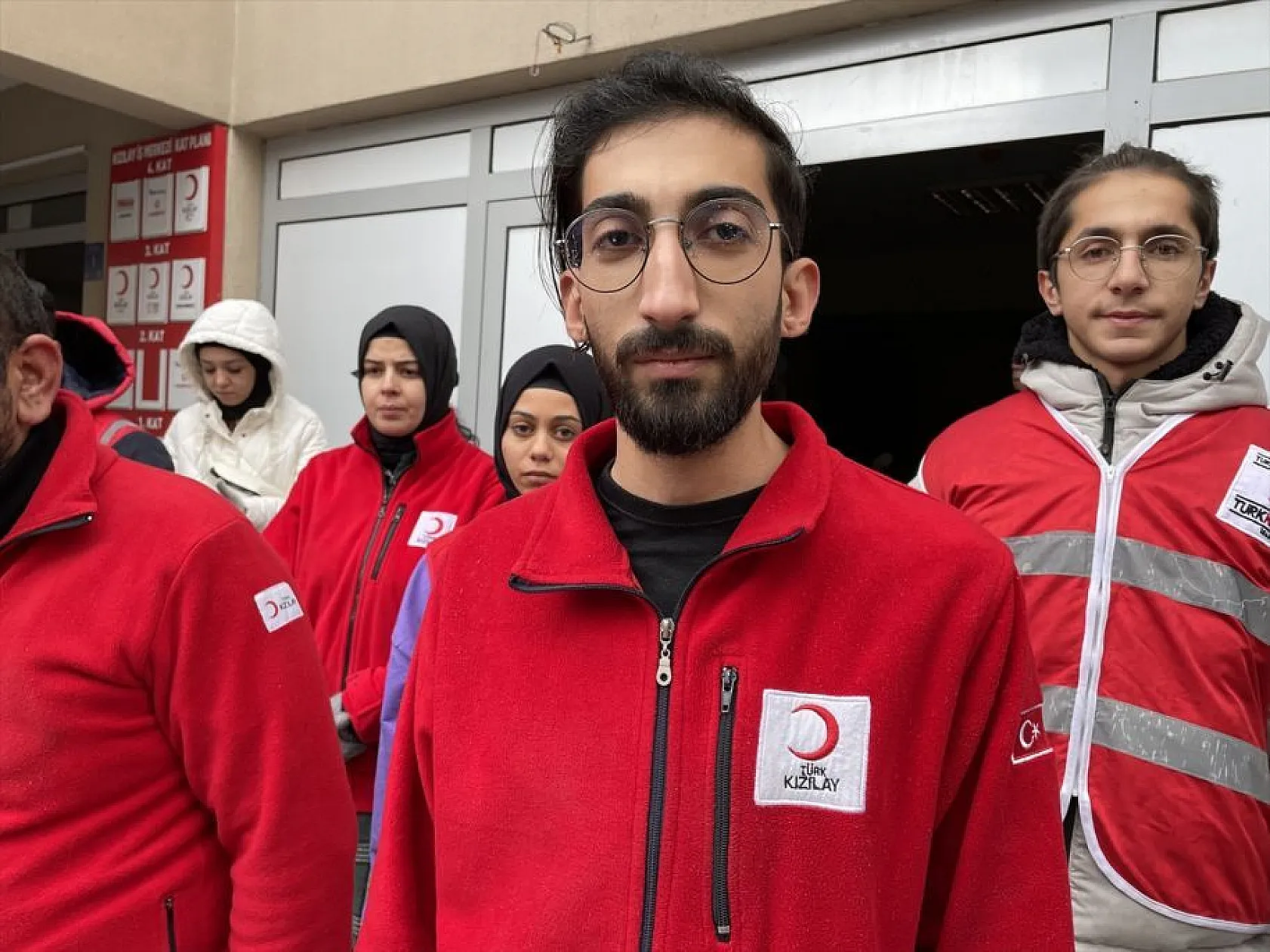 Elazığlı gençlerden deprem bölgelerine yardım eli