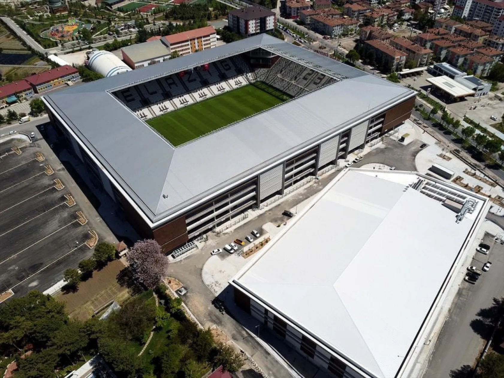 Elazığ'ın modern stadında yarın ilk düdük çalacak