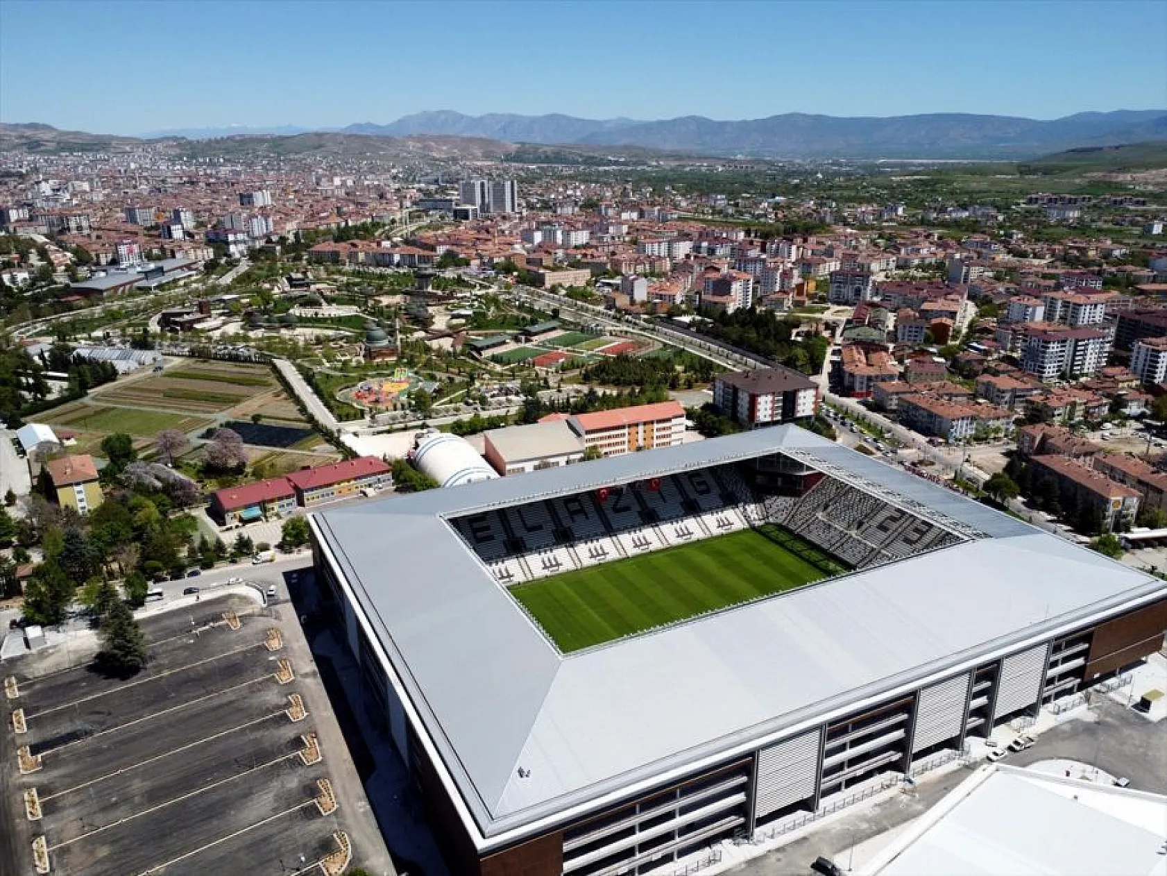 Elazığ'ın modern stadında yarın ilk düdük çalacak