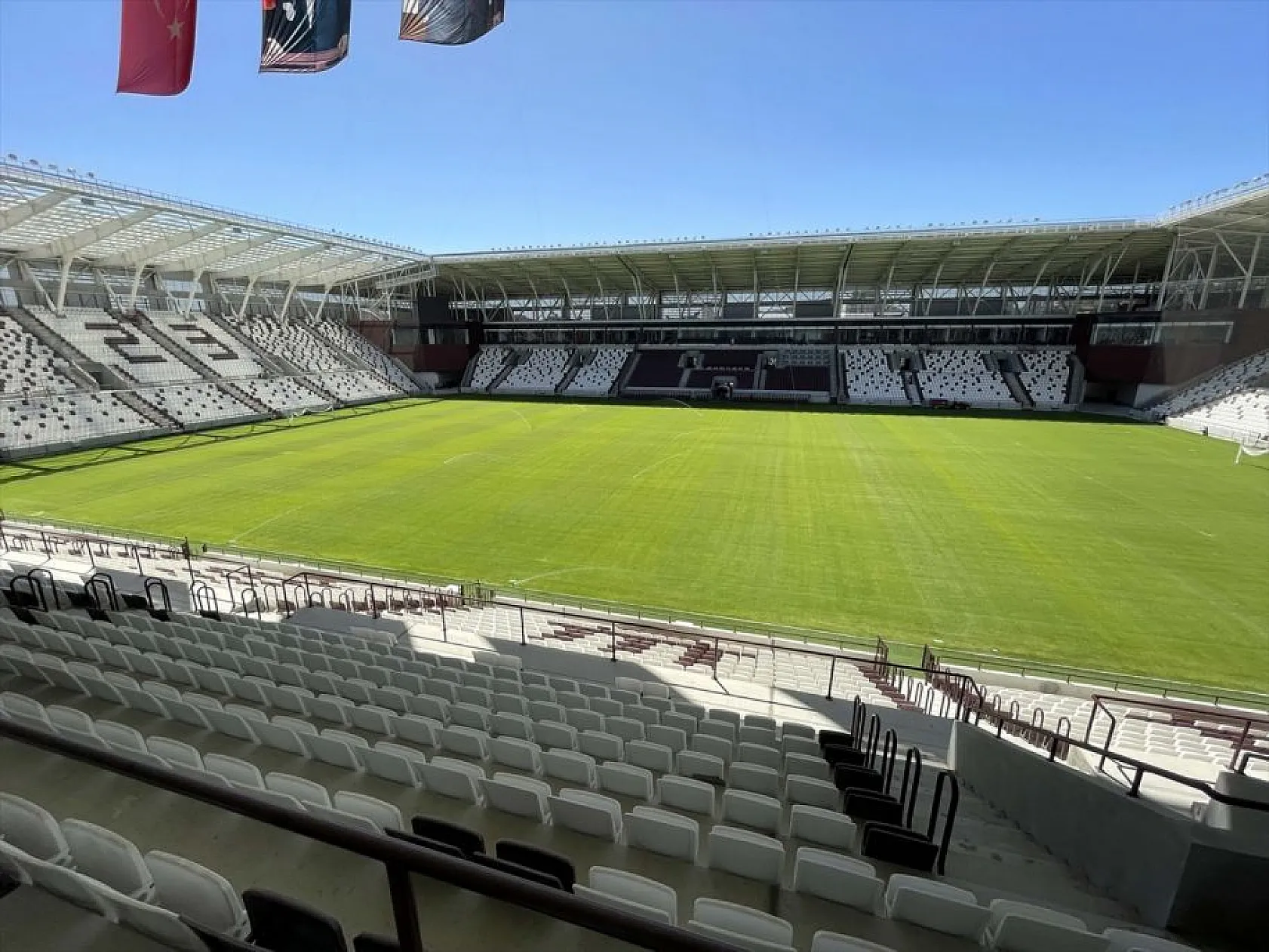 Elazığ'ın modern stadında yarın ilk düdük çalacak