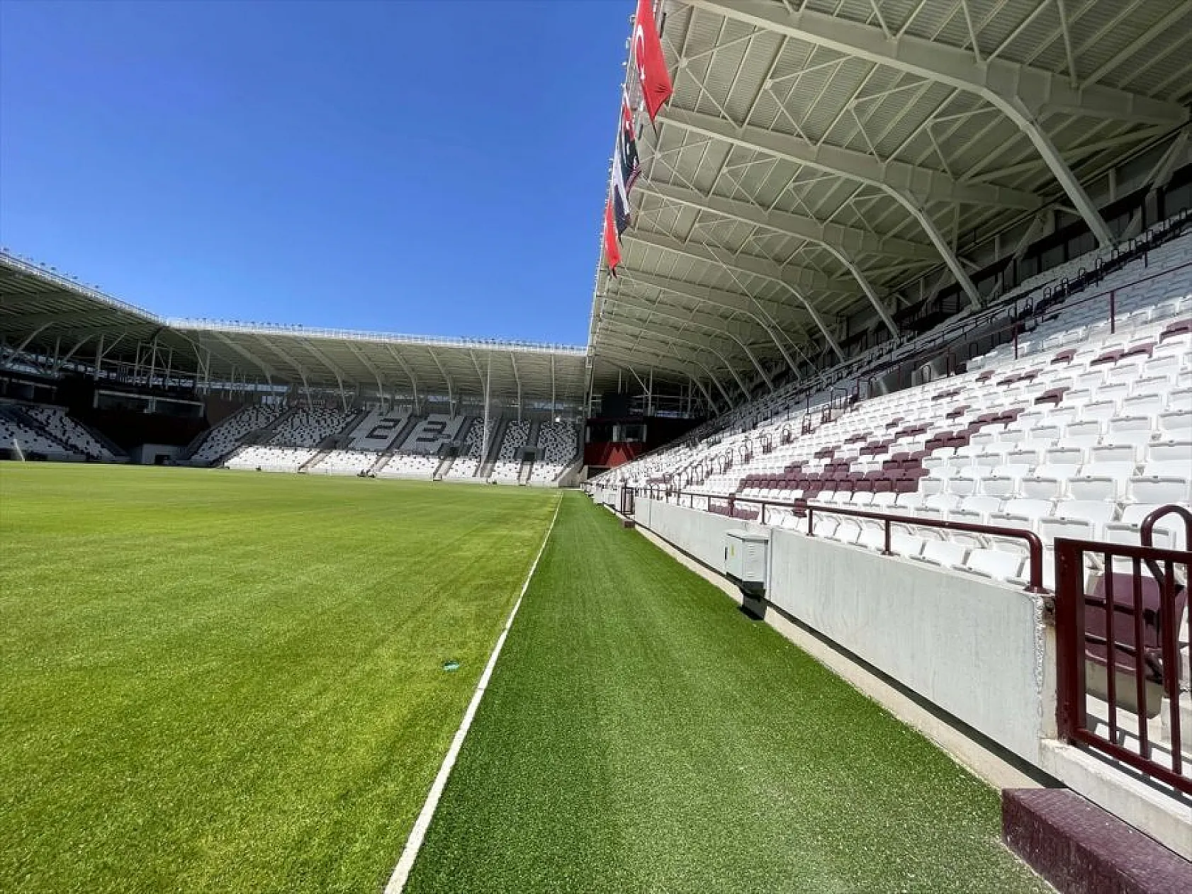 Elazığ'ın modern stadında yarın ilk düdük çalacak