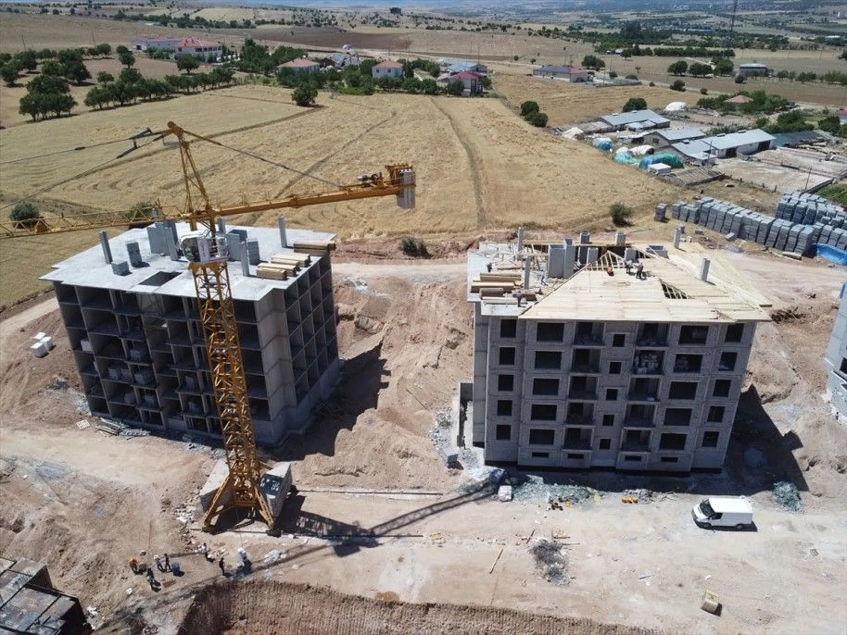 Elazığ'da depremzedeler için 2 bin 936 konut inşa ediliyor