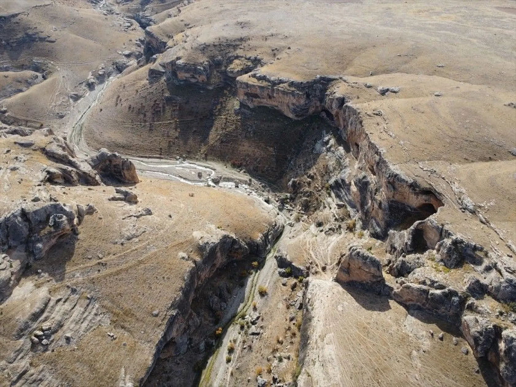 Elazığ Valisi Toraman, 'Saklıkapı Kanyonu'nu inceledi