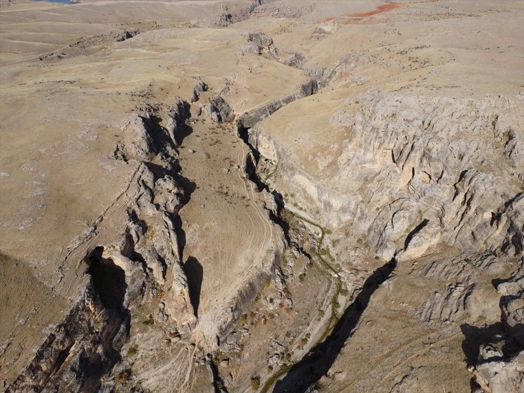 Elazığ Valisi Toraman, 'Saklıkapı Kanyonu'nu inceledi