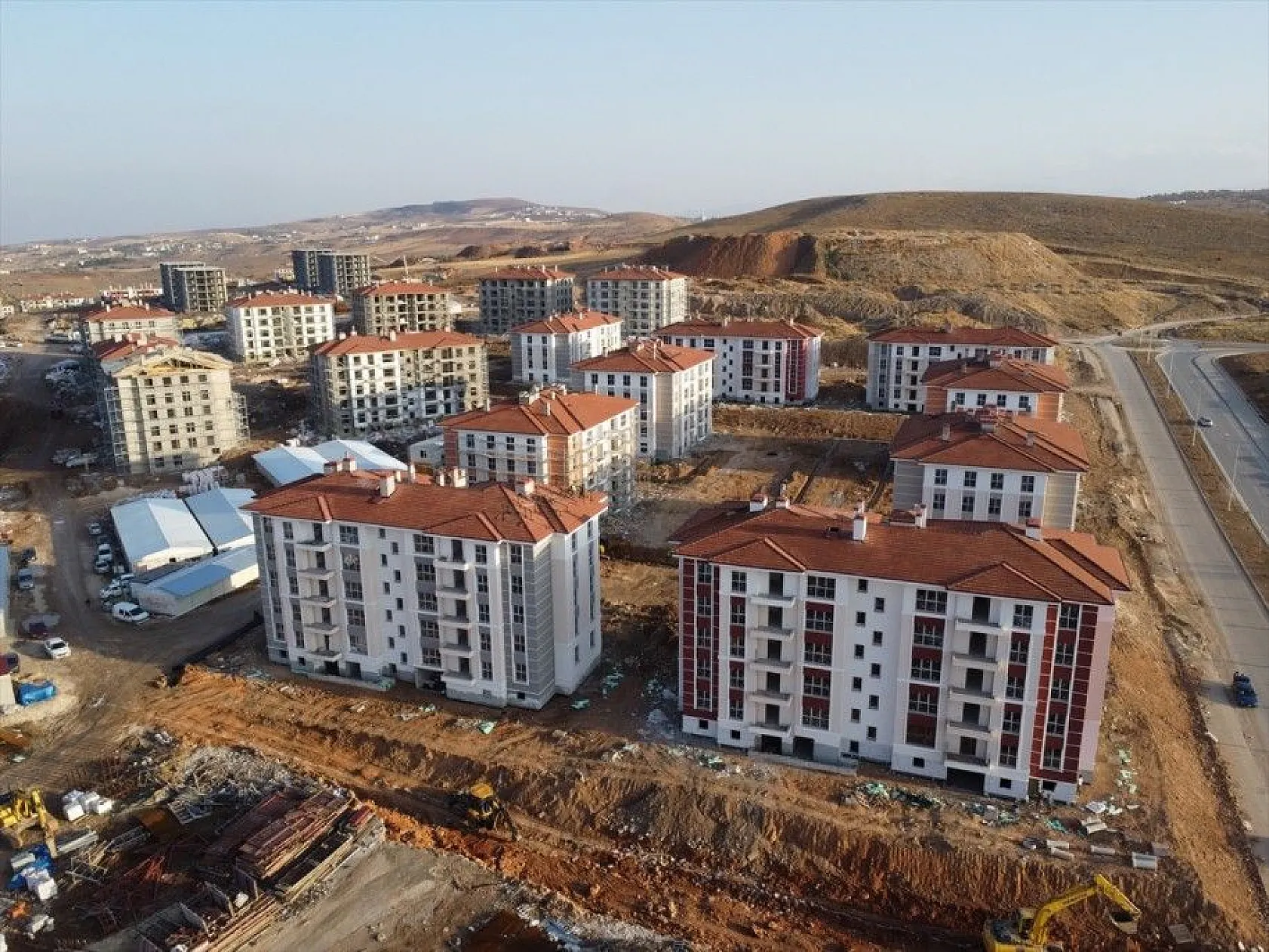 Elazığ'da 2 bin 936 deprem konutunun inşası etap etap ilerliyor