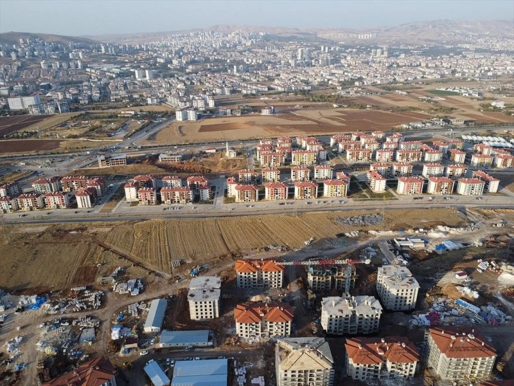 Elazığ'da 2 bin 936 deprem konutunun inşası etap etap ilerliyor