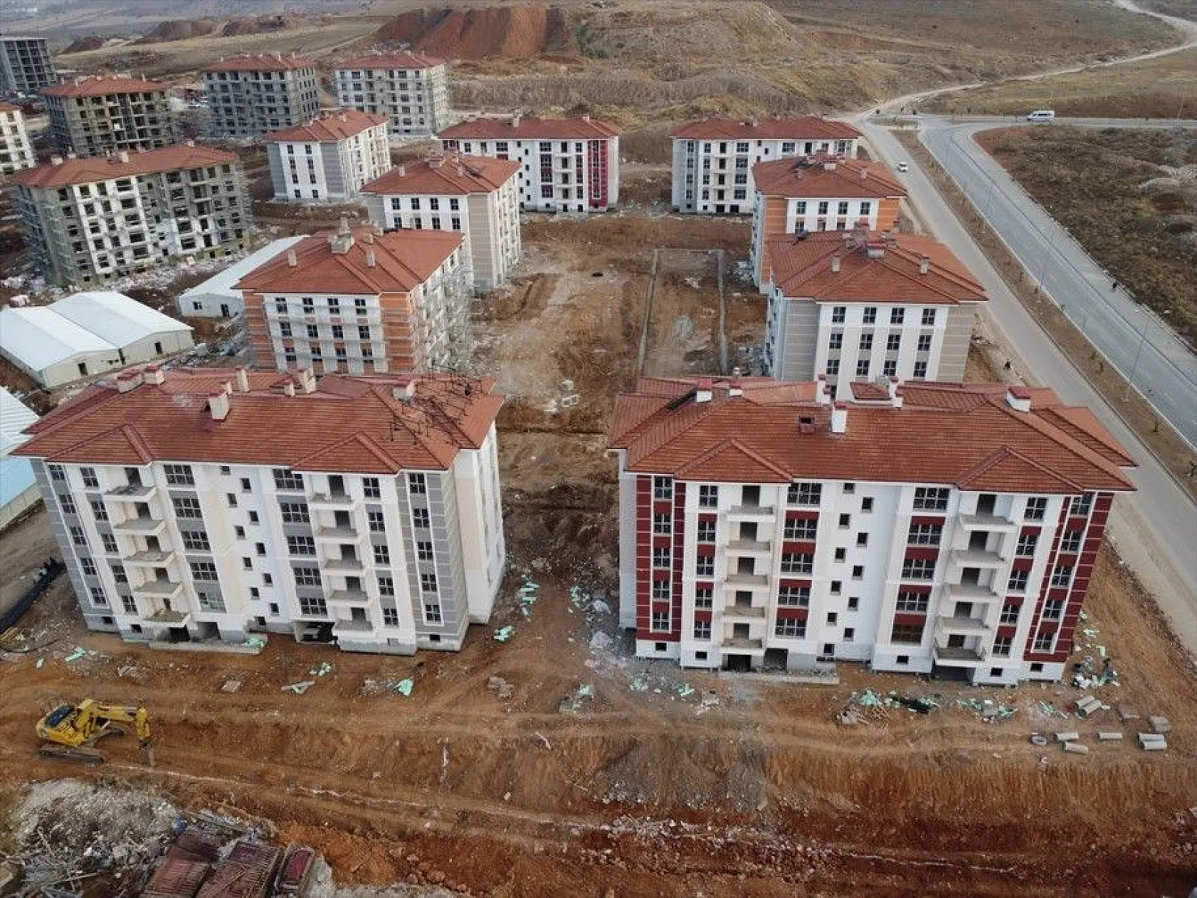 Elazığ'da 2 bin 936 deprem konutunun inşası etap etap ilerliyor