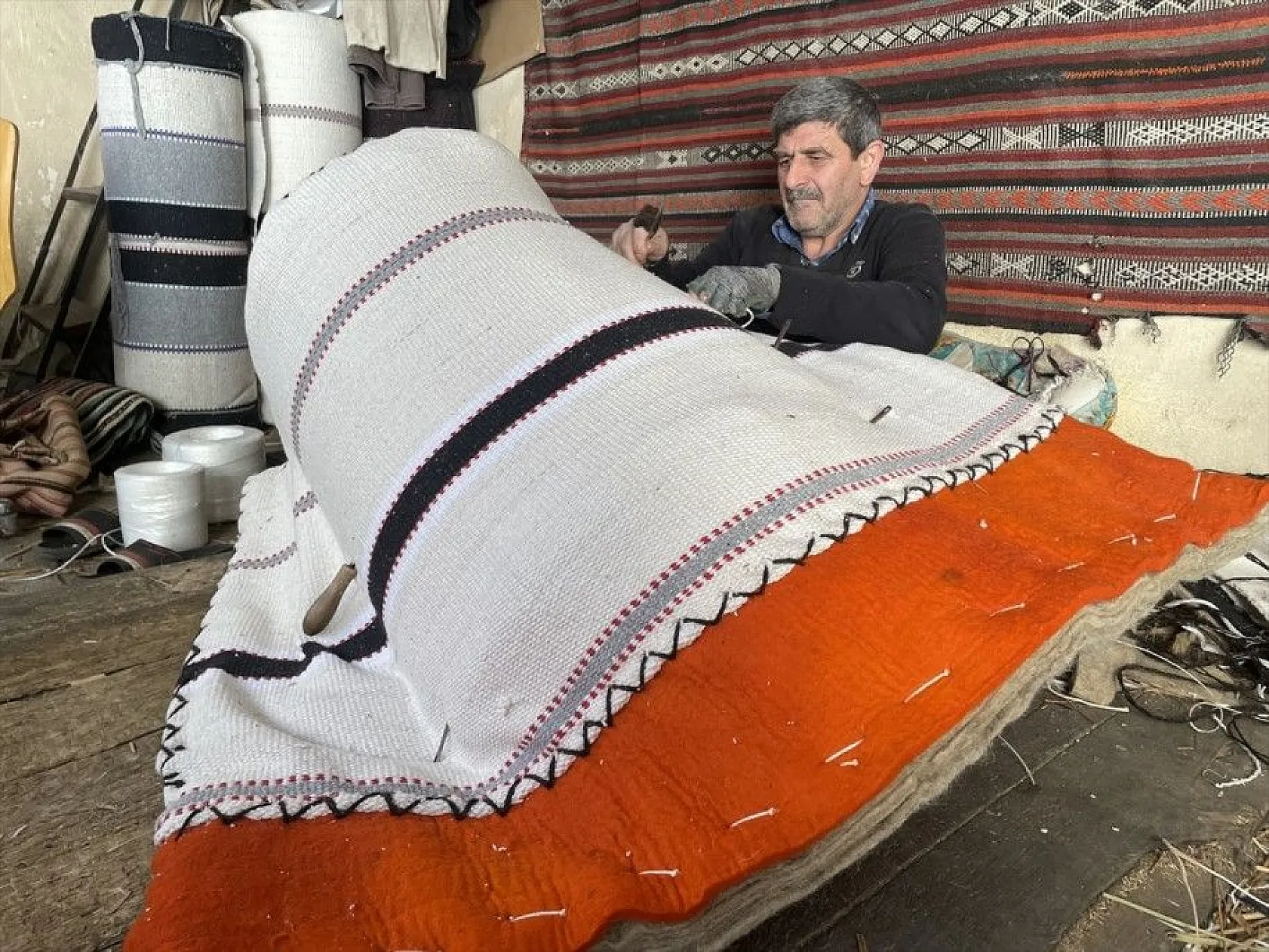 Elazığ'ın son palancısı dede yadigarı mesleğini 43 yıldır sürdürüyor