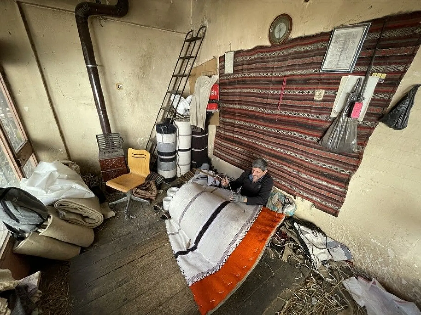 Elazığ'ın son palancısı dede yadigarı mesleğini 43 yıldır sürdürüyor