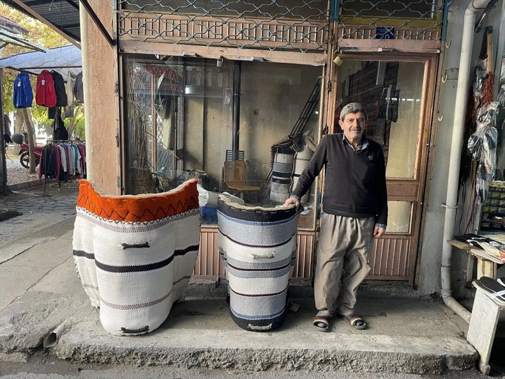 Elazığ'ın son palancısı dede yadigarı mesleğini 43 yıldır sürdürüyor