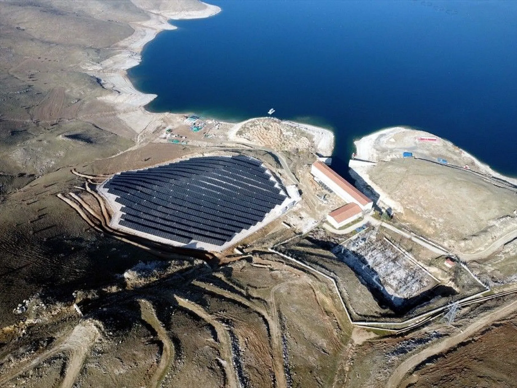 DSİ'nin kurduğu GES ile çiftçinin sulama için elektrik maliyeti azalacak