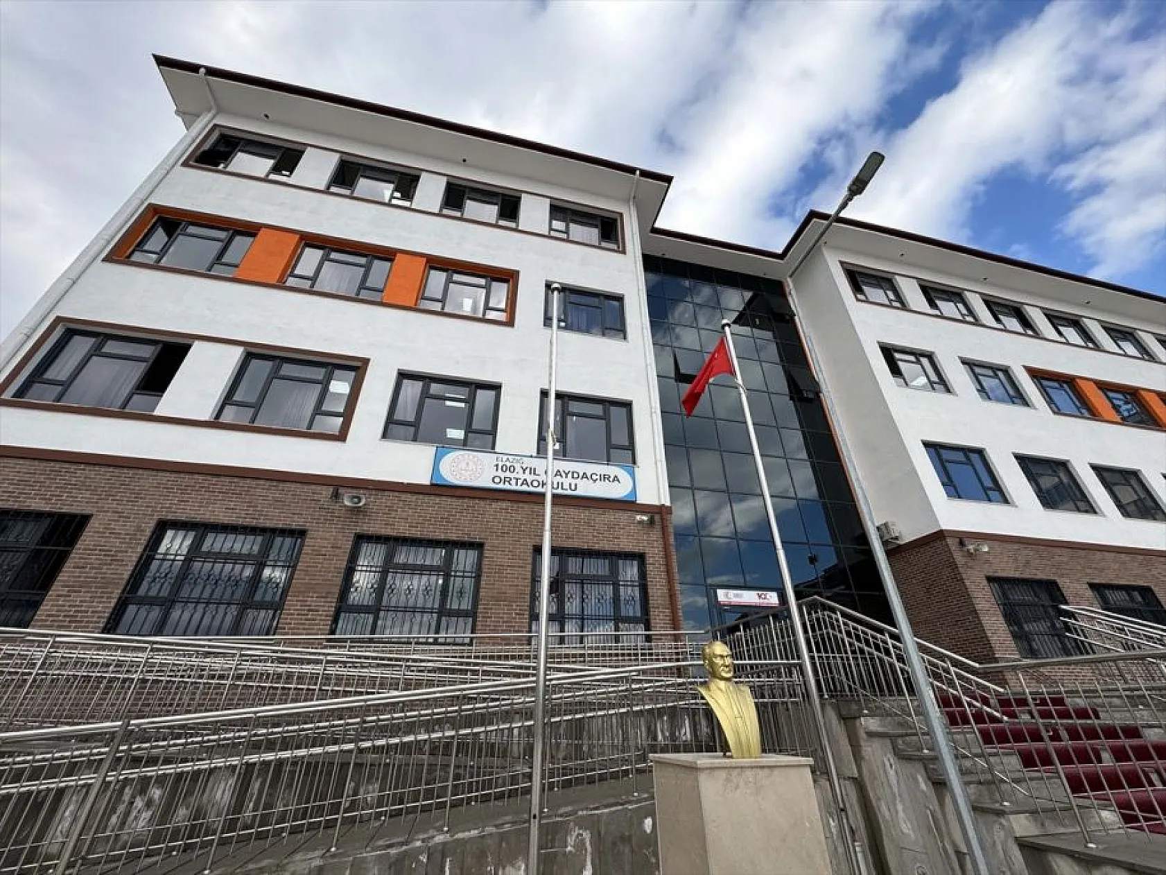 Elazığ'a 61 yeni okul kazandırıldı