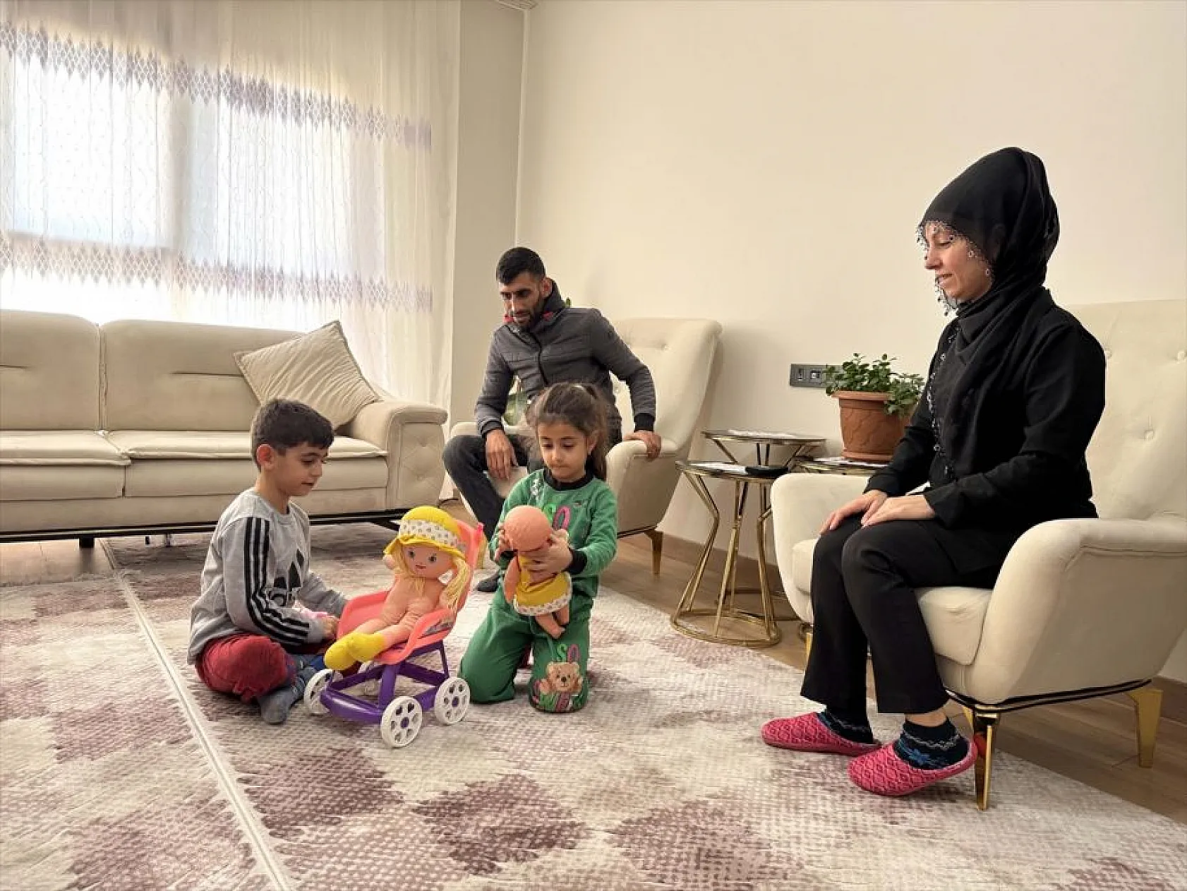 Depremzedeler yeni yuvalarında