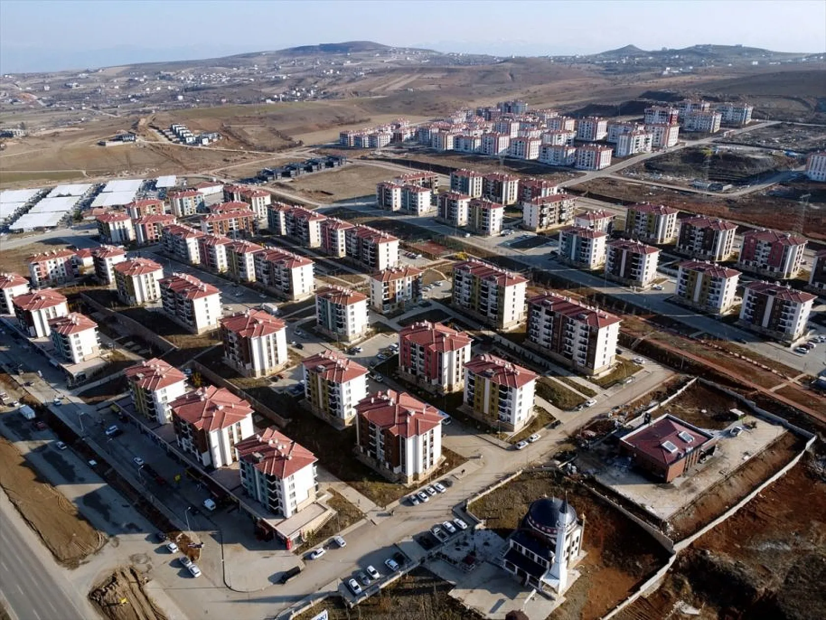 Depremzedeler yeni yuvalarında