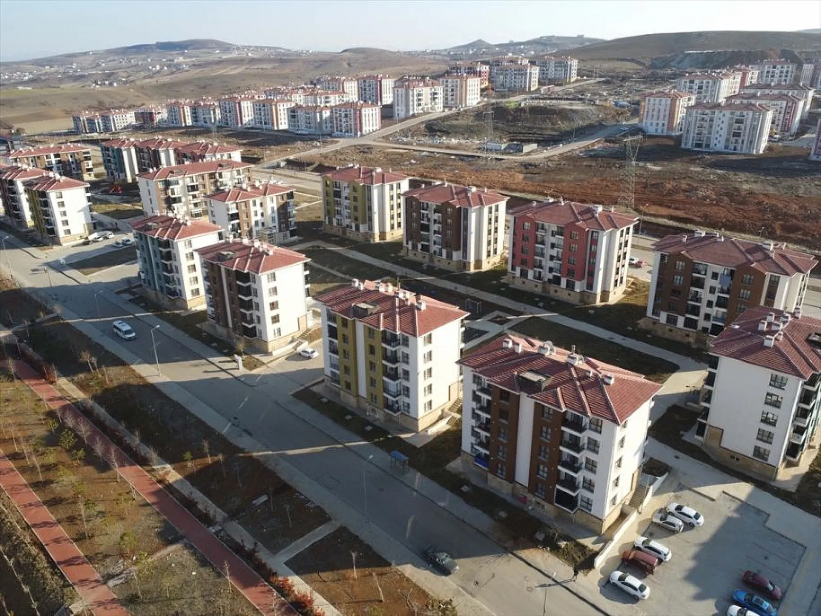 Depremzedeler yeni yuvalarında