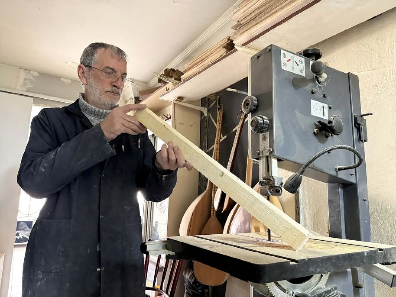 Elazığ'da bağlamaya adanmış bir ömür