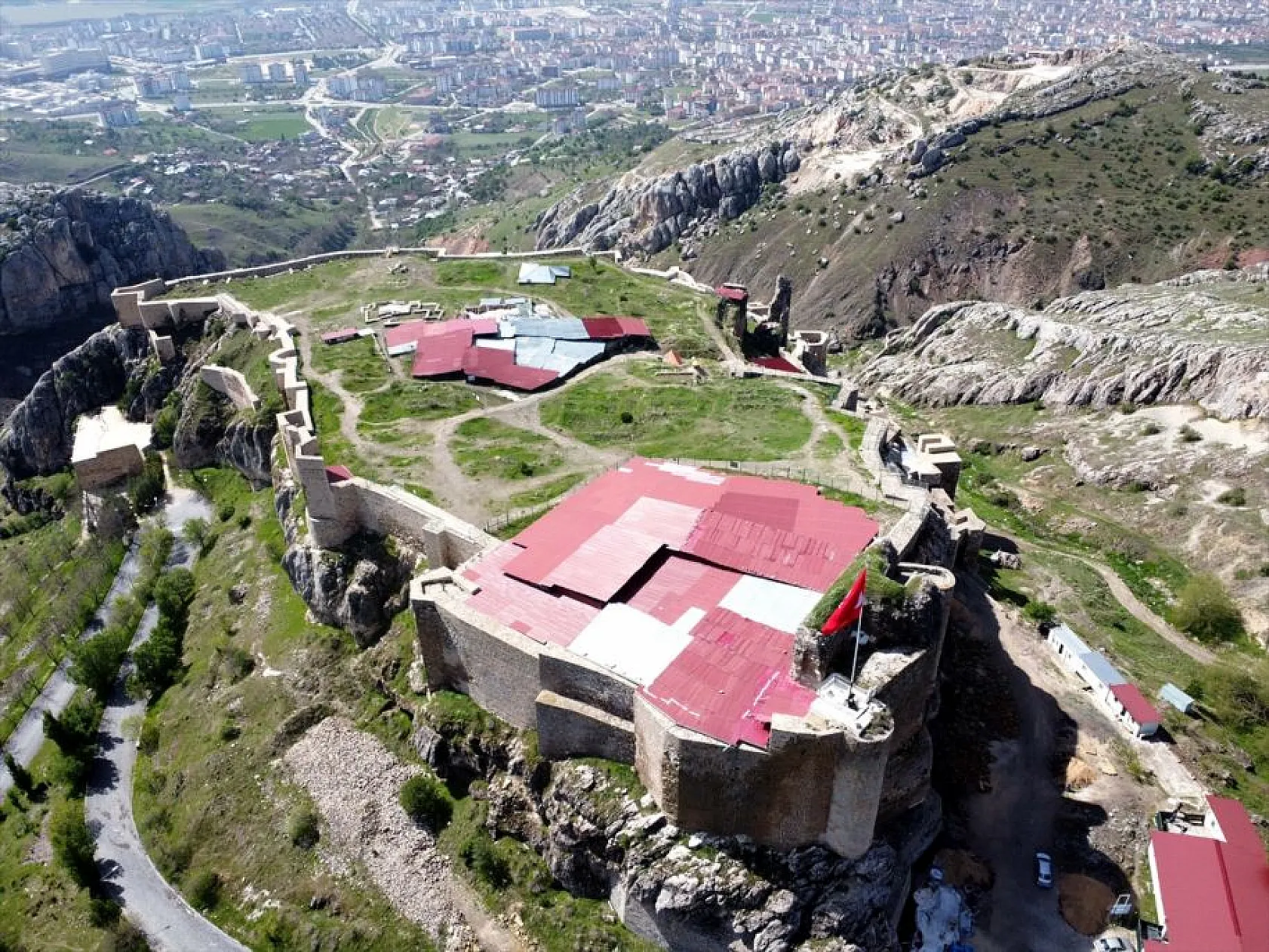 Harput Kalesi'nde 2025 yılı kazı sezonu başladı