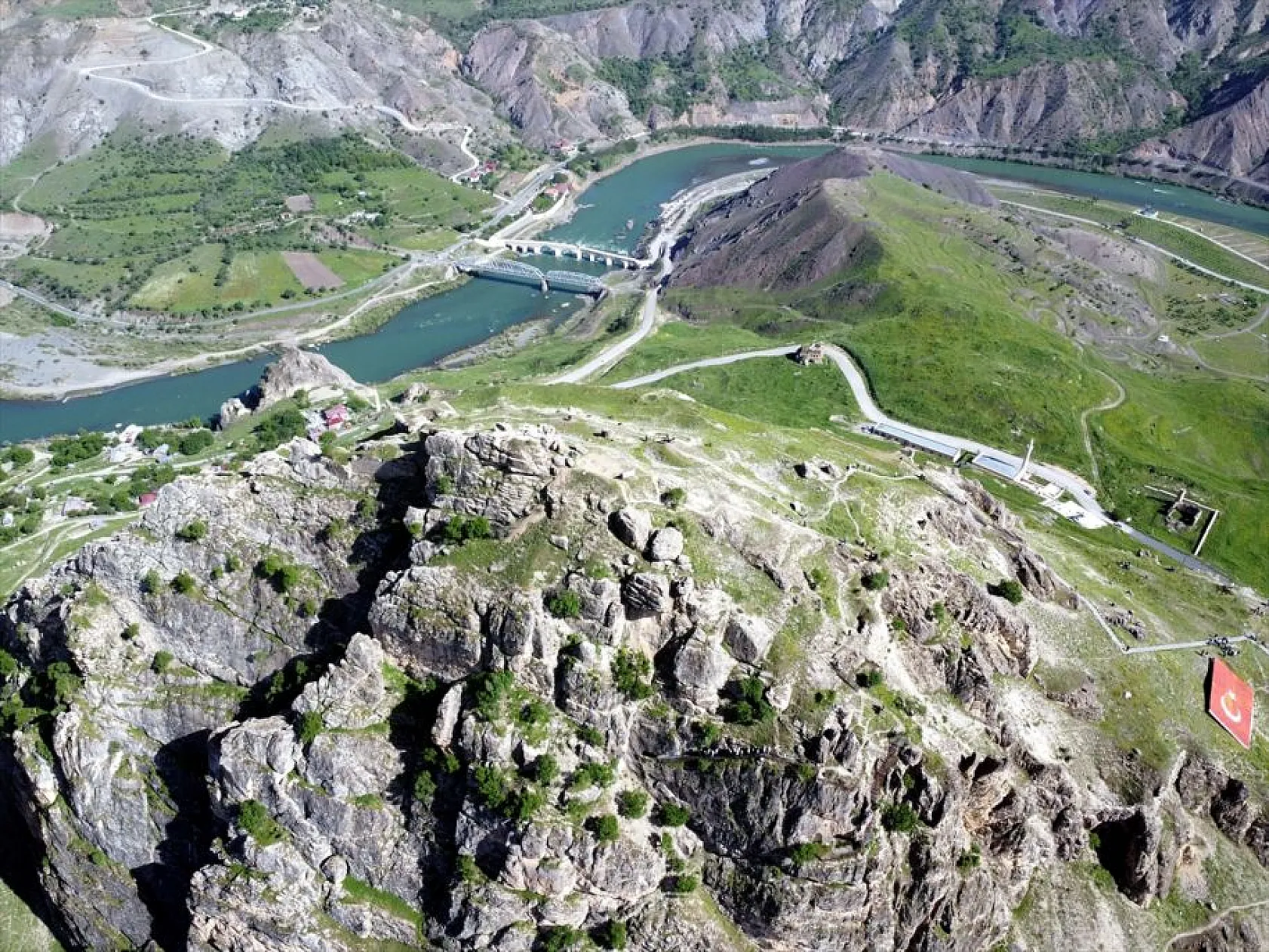 Elazığ'da tarihi Palu Kalesi'nde kazı çalışması başlatıldı