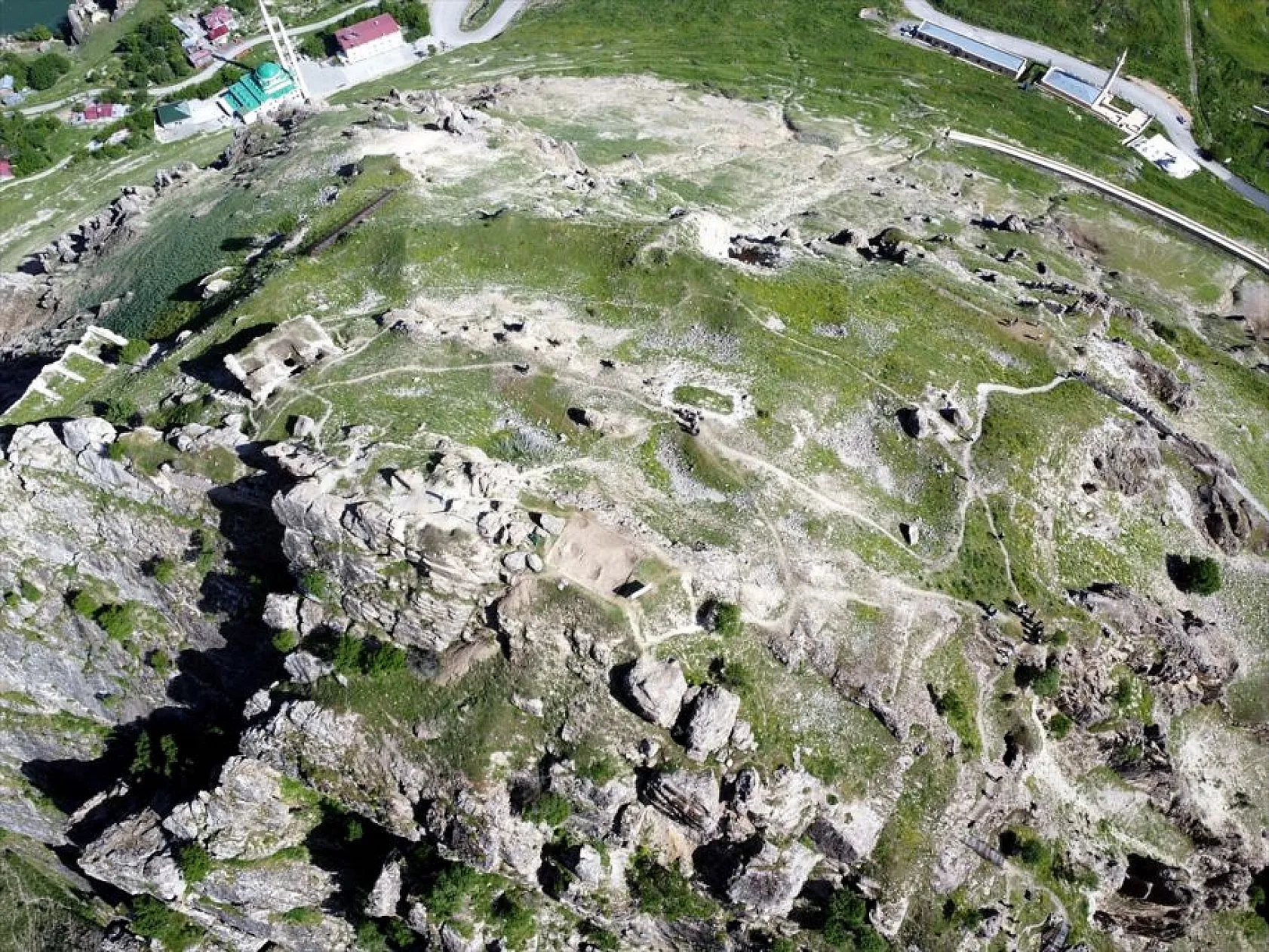 Elazığ'da tarihi Palu Kalesi'nde kazı çalışması başlatıldı