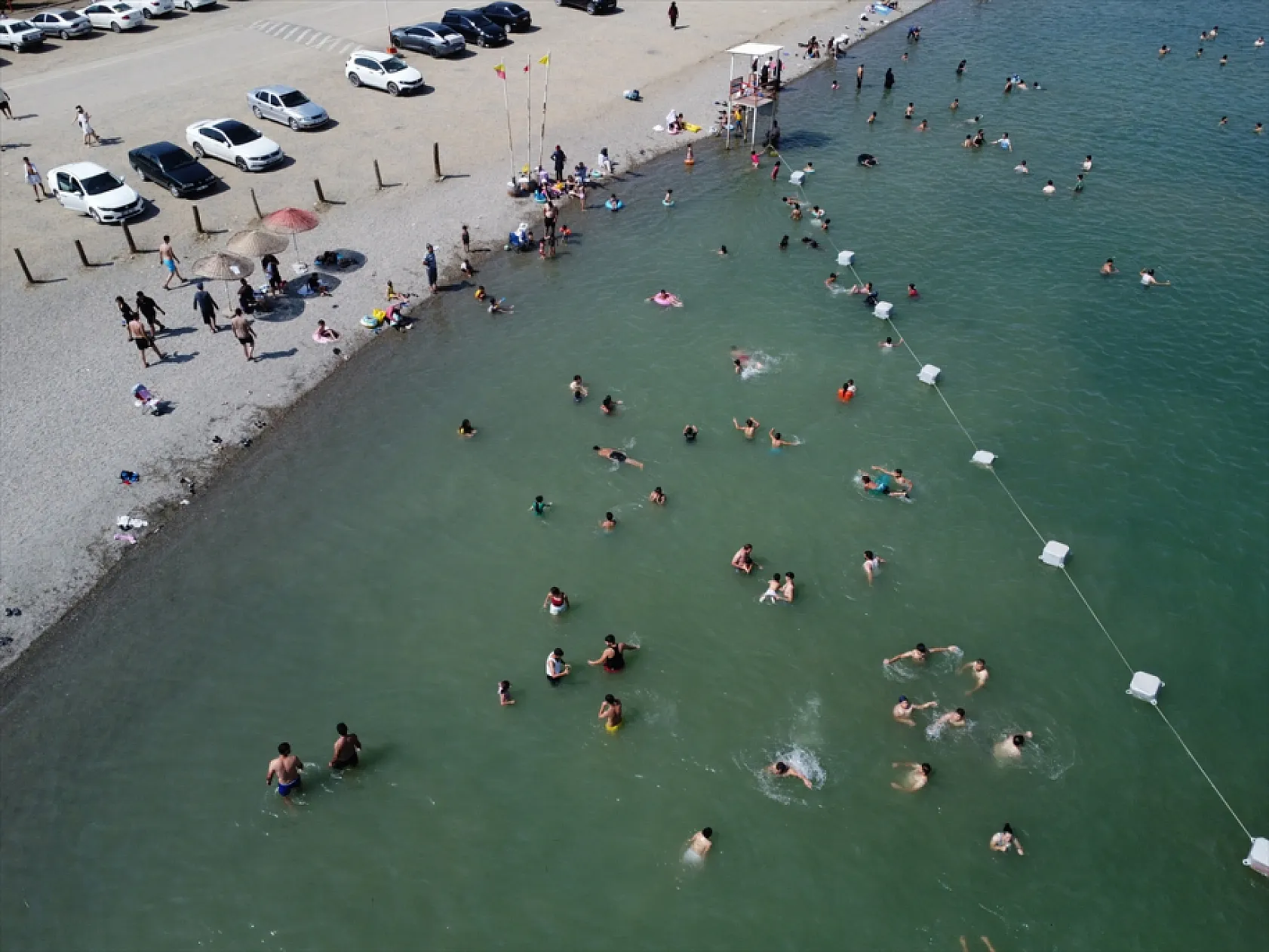 Elazığ'ın gizli cenneti Hazar Gölü tatilcileri büyülüyor