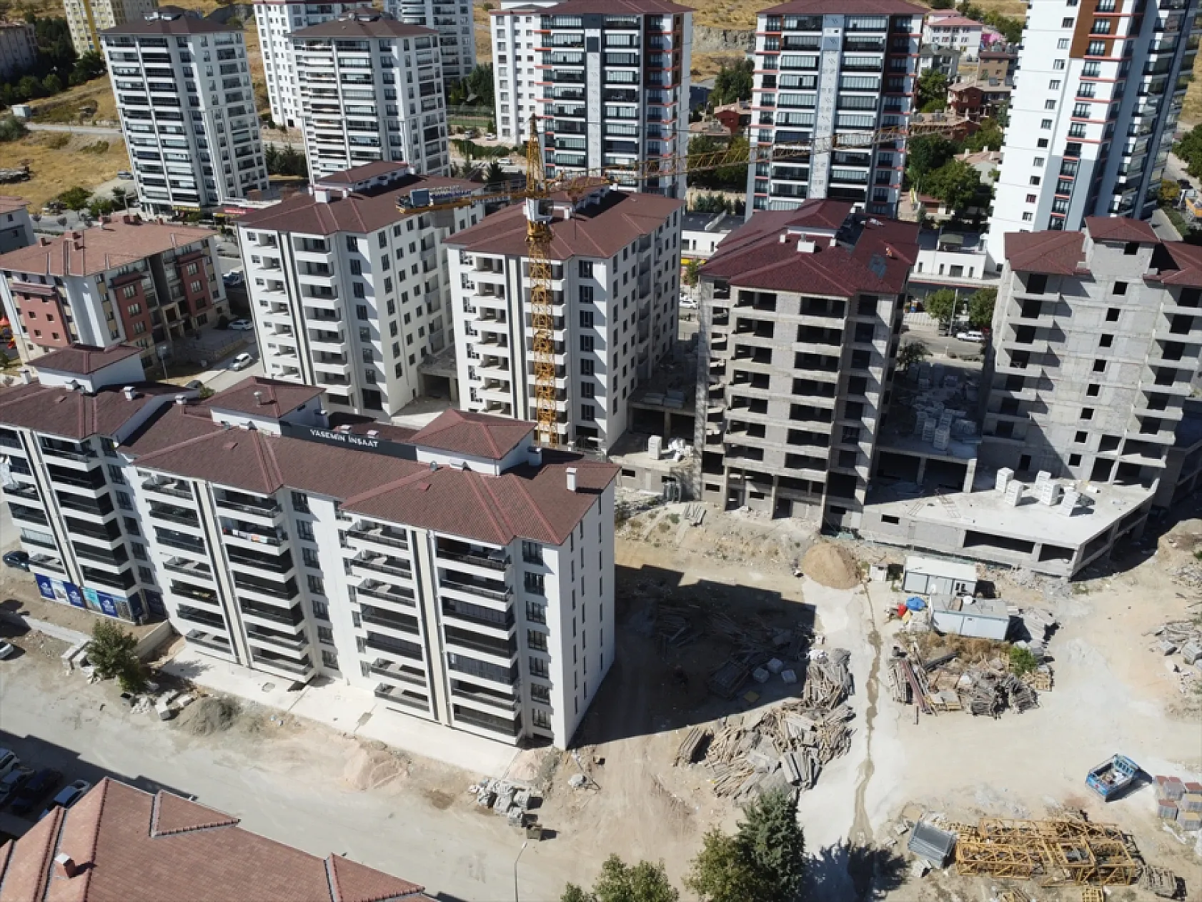 Elazığ'da 1216 aile yeni evine kavuştu