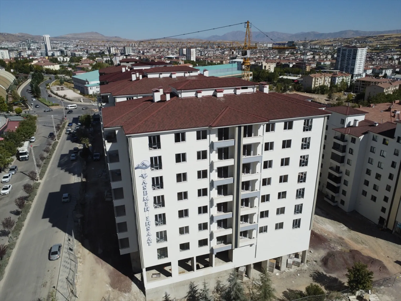 Elazığ'da 1216 aile yeni evine kavuştu
