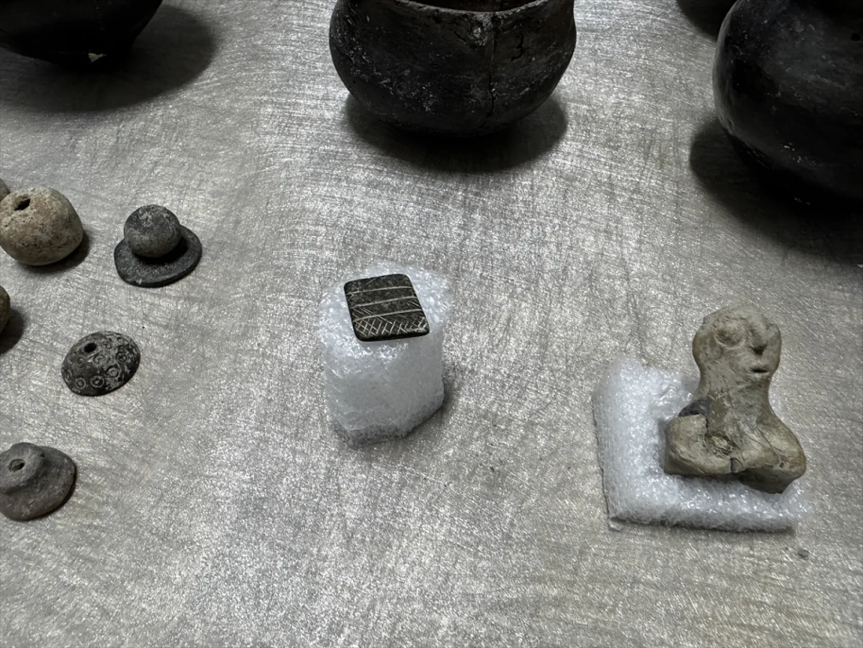 Elazığ'da 7 bin 500 yıllık eser gün yüzüne çıkarıldı