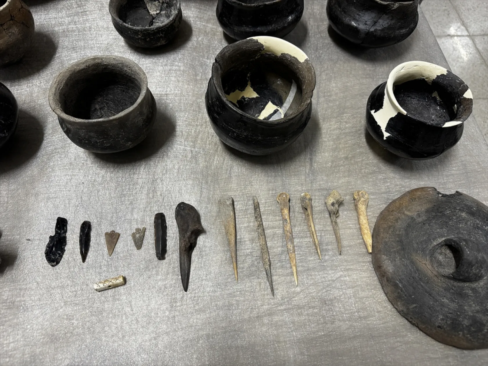 Elazığ'da 7 bin 500 yıllık eser gün yüzüne çıkarıldı