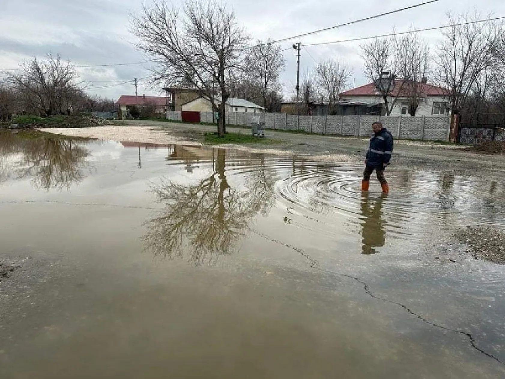 Elazığ'da tarım arazileri sular altında kaldı!