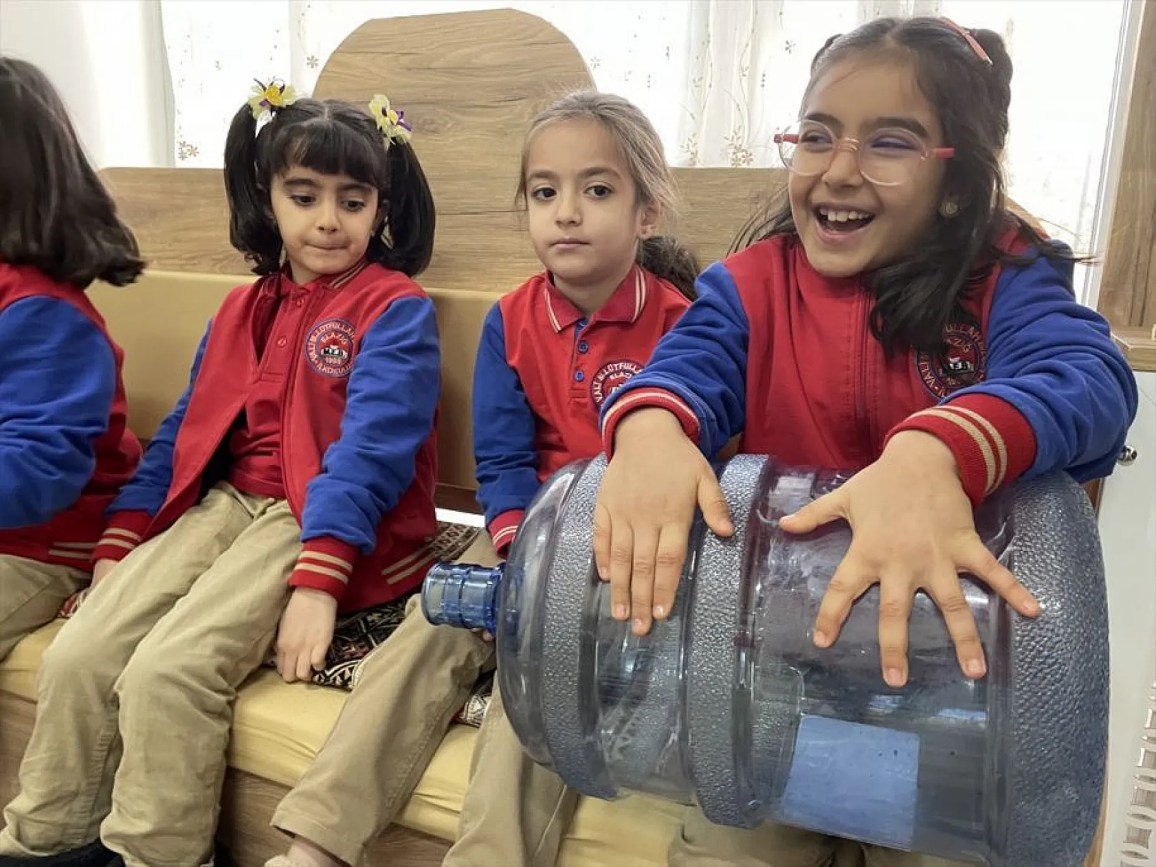 Çocuklar 'Masalmatikevi'nde masal ve oyunla matematik öğreniyor