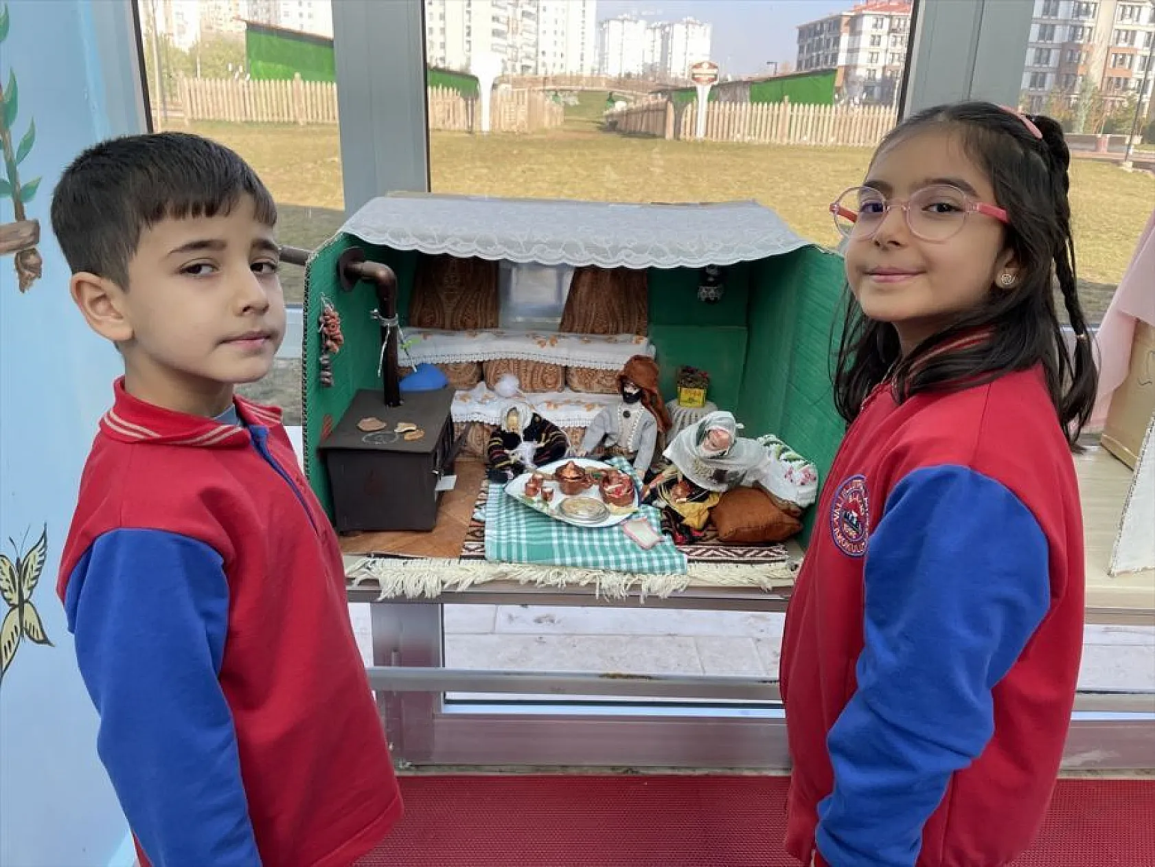 Çocuklar 'Masalmatikevi'nde masal ve oyunla matematik öğreniyor