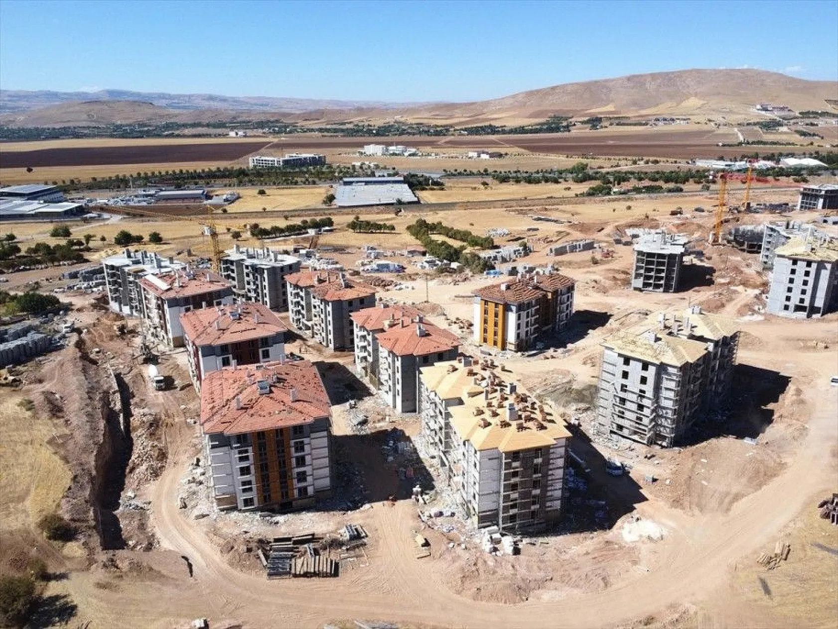 Elazığ'da kalıcı konutlar yükseliyor