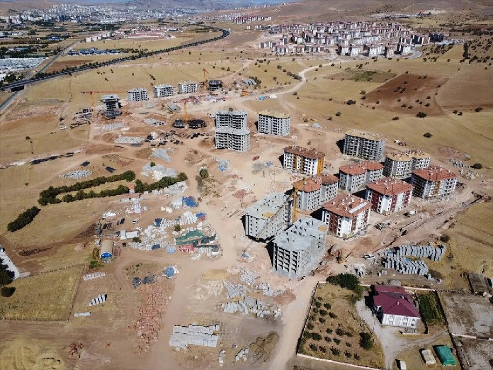 Elazığ'da kalıcı konutlar yükseliyor